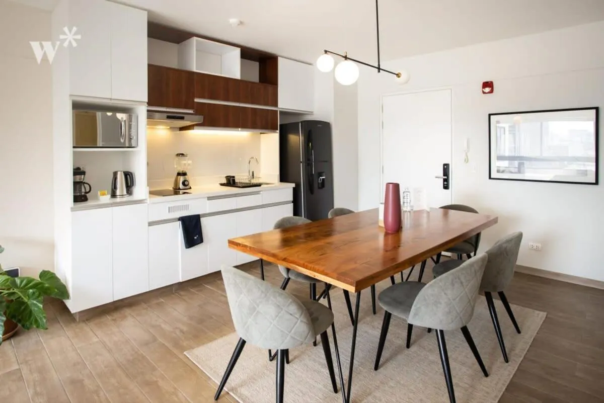 Dining area in Wynwood Berlin in Miraflores