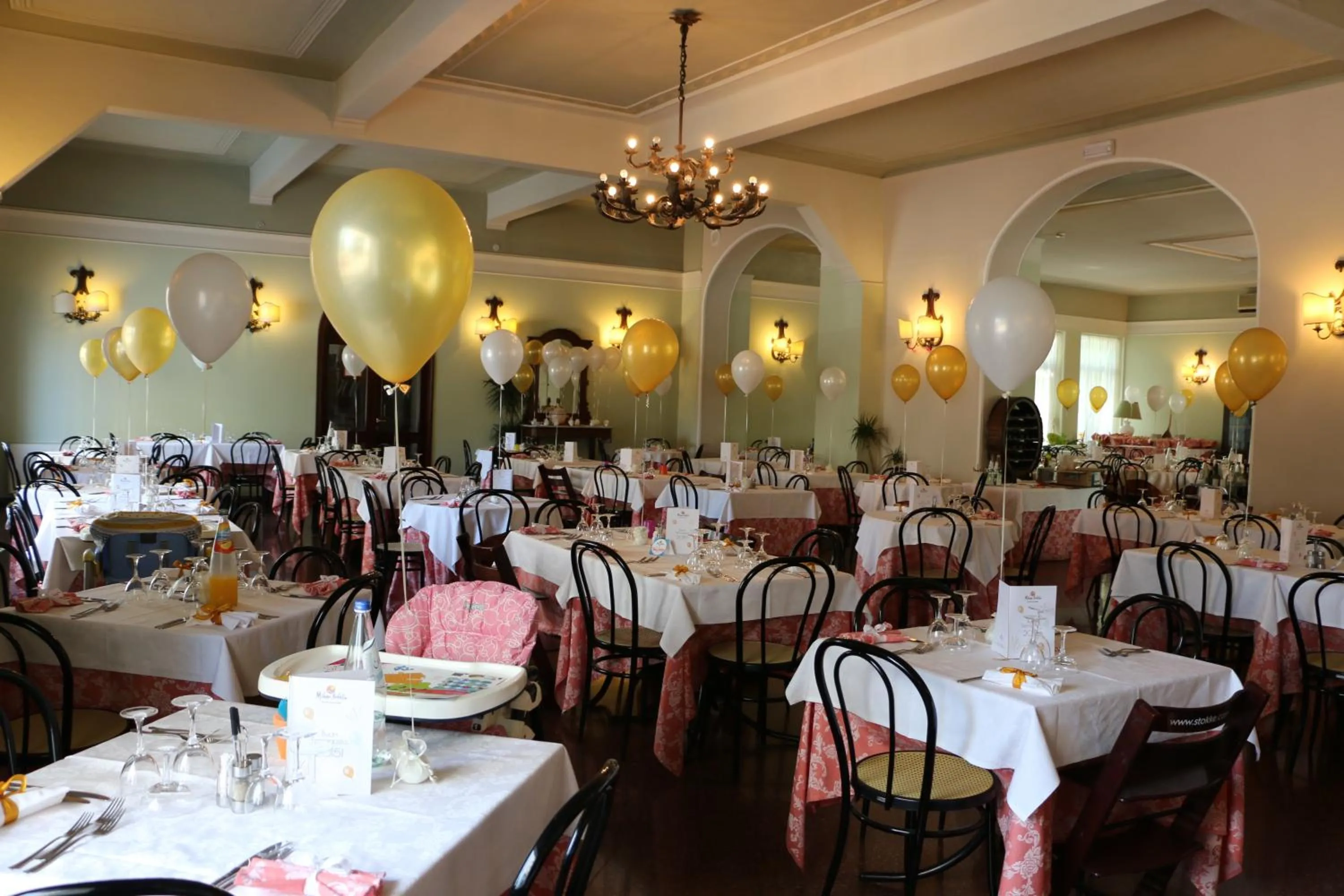 Restaurant/places to eat in Hotel Milano Helvetia - in centro con piscina