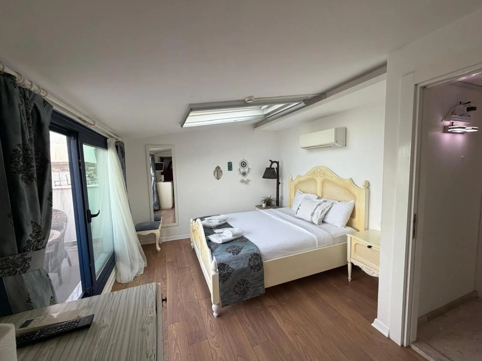 Bed in Urla Marin otel