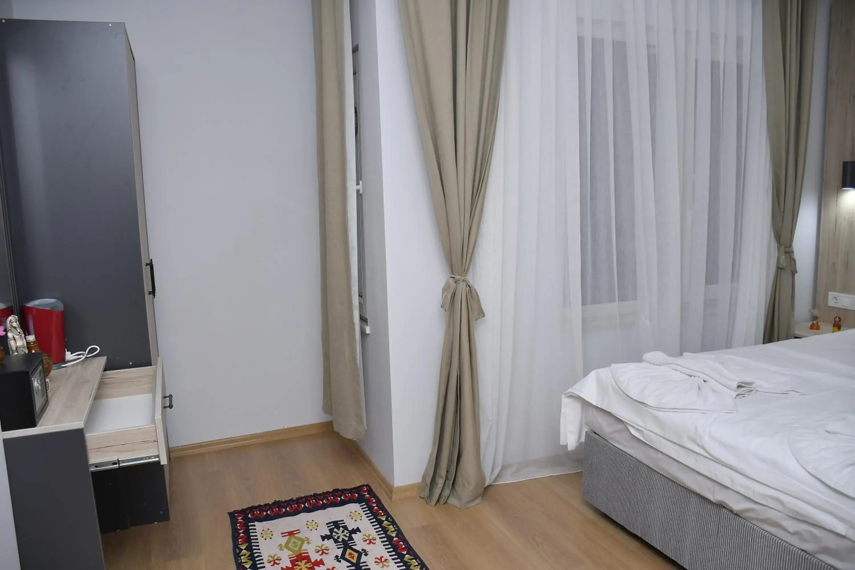 Communal lounge/ TV room, Bed in Hotel Arinna Communal lounge/ TV room, Bed in Hotel Arinna