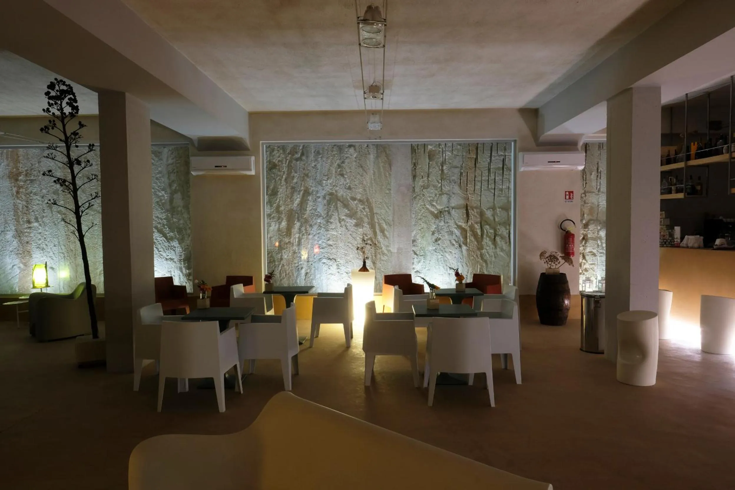 Lounge or bar in Cave Bianche Hotel