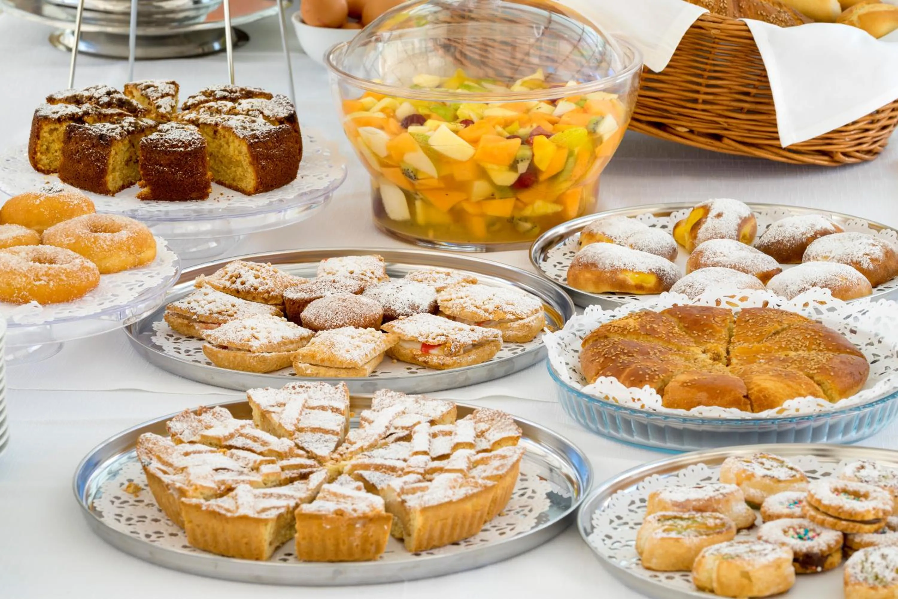 Breakfast in Cave Bianche Hotel