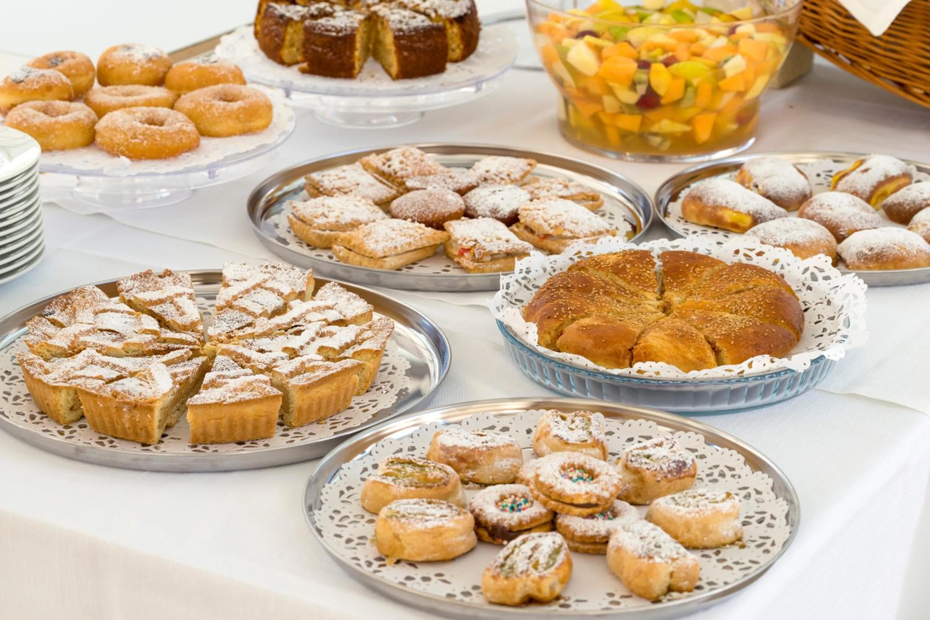 Breakfast in Cave Bianche Hotel