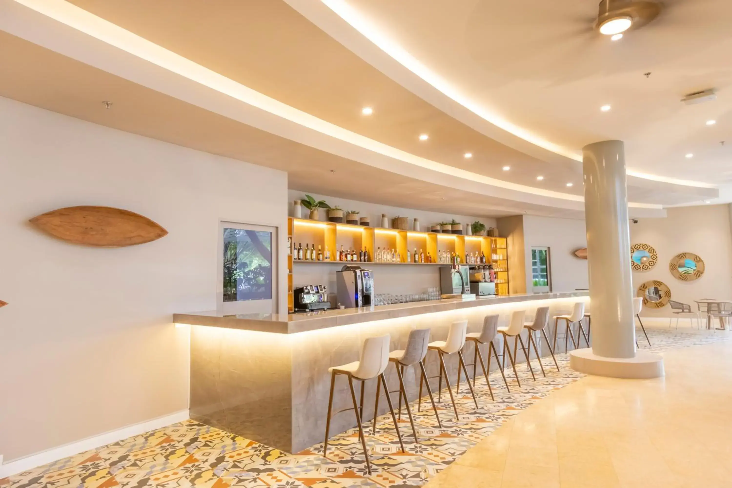 Lounge or bar in Grand Sirenis San Andres Lounge or bar in Grand Sirenis San Andres