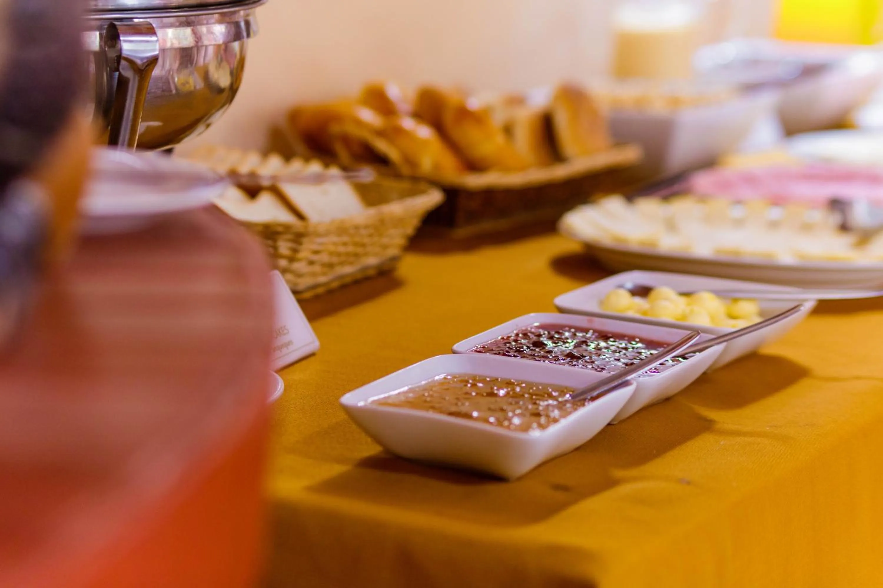 Restaurant/places to eat in LILIUM VALLEY