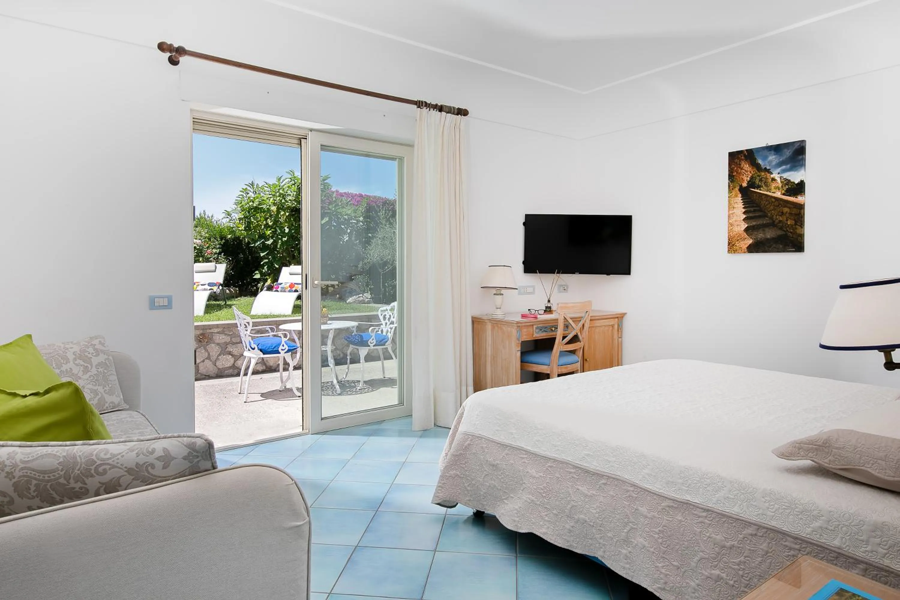 Garden, Bed in Hotel Al Mulino