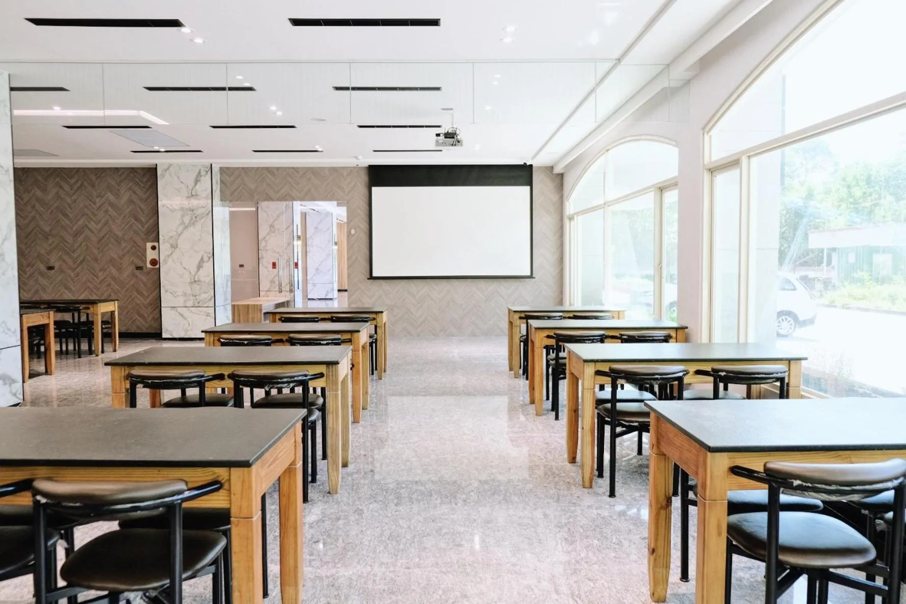 Restaurant/places to eat in Hoping Mori Hotel