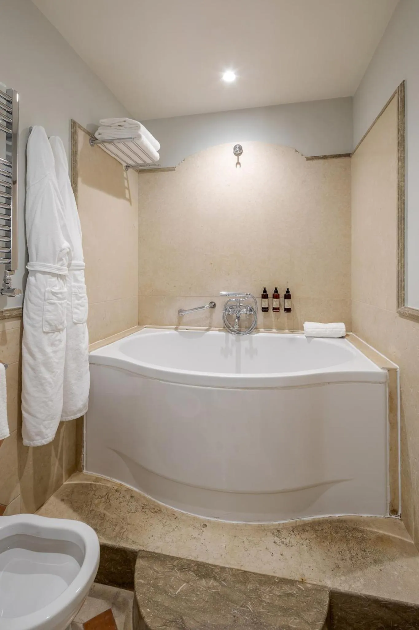 Donna Camilla Savelli - VRetreats