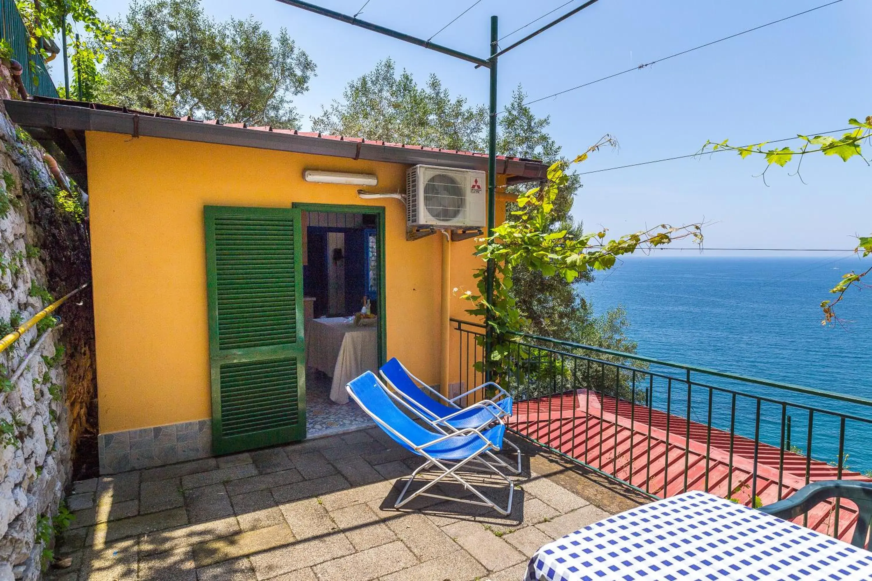 Bleu Village Bleu Village