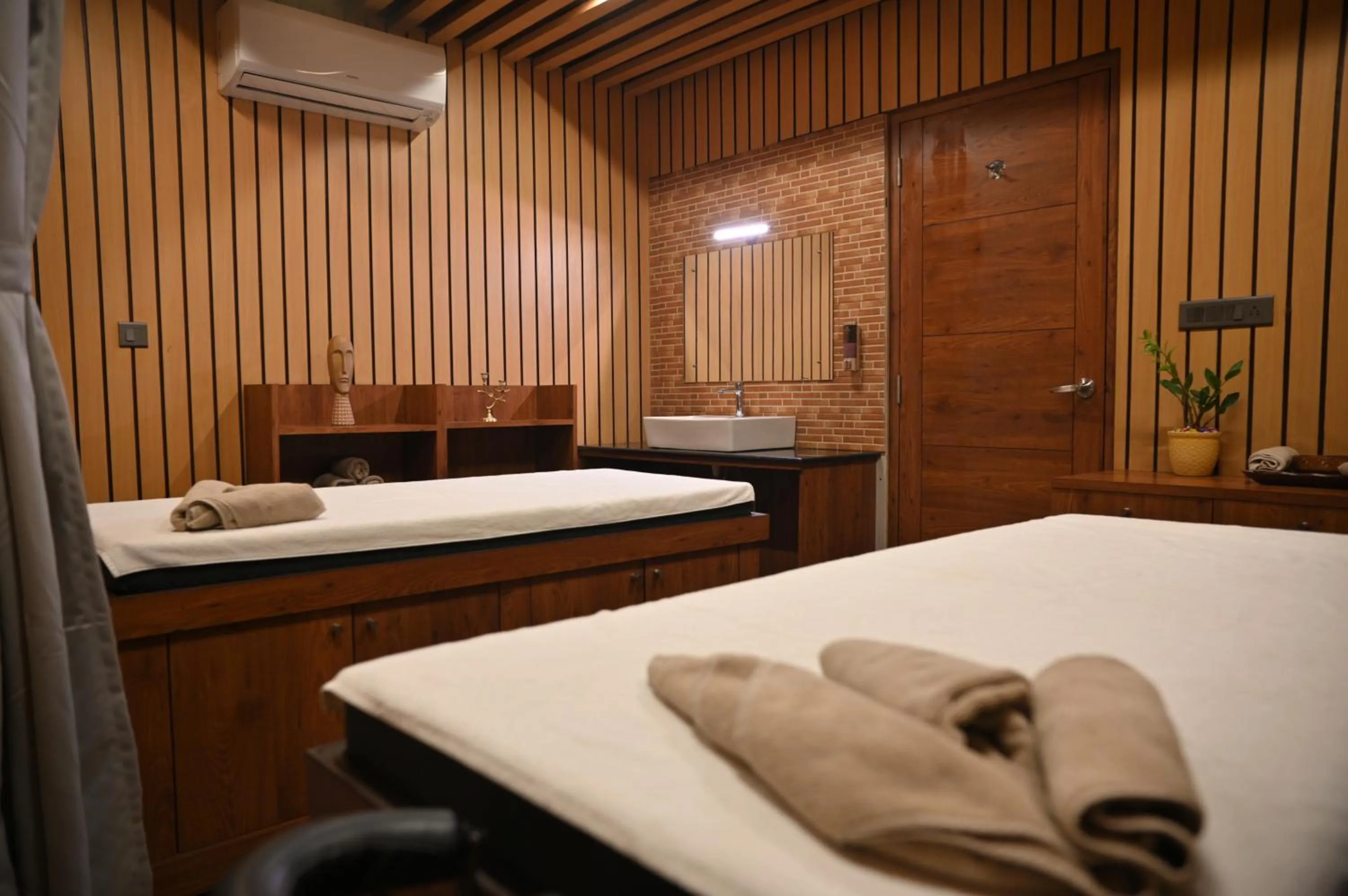 Massage in Golden Retreat