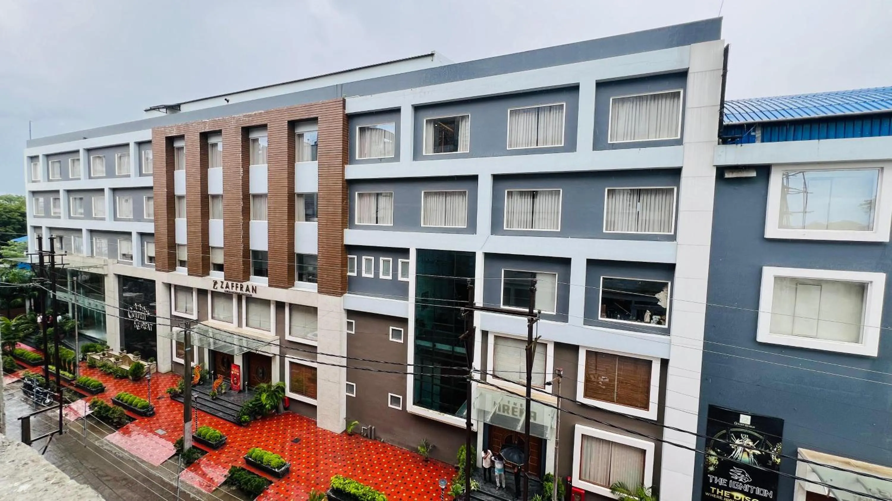 Property building in Golden Retreat