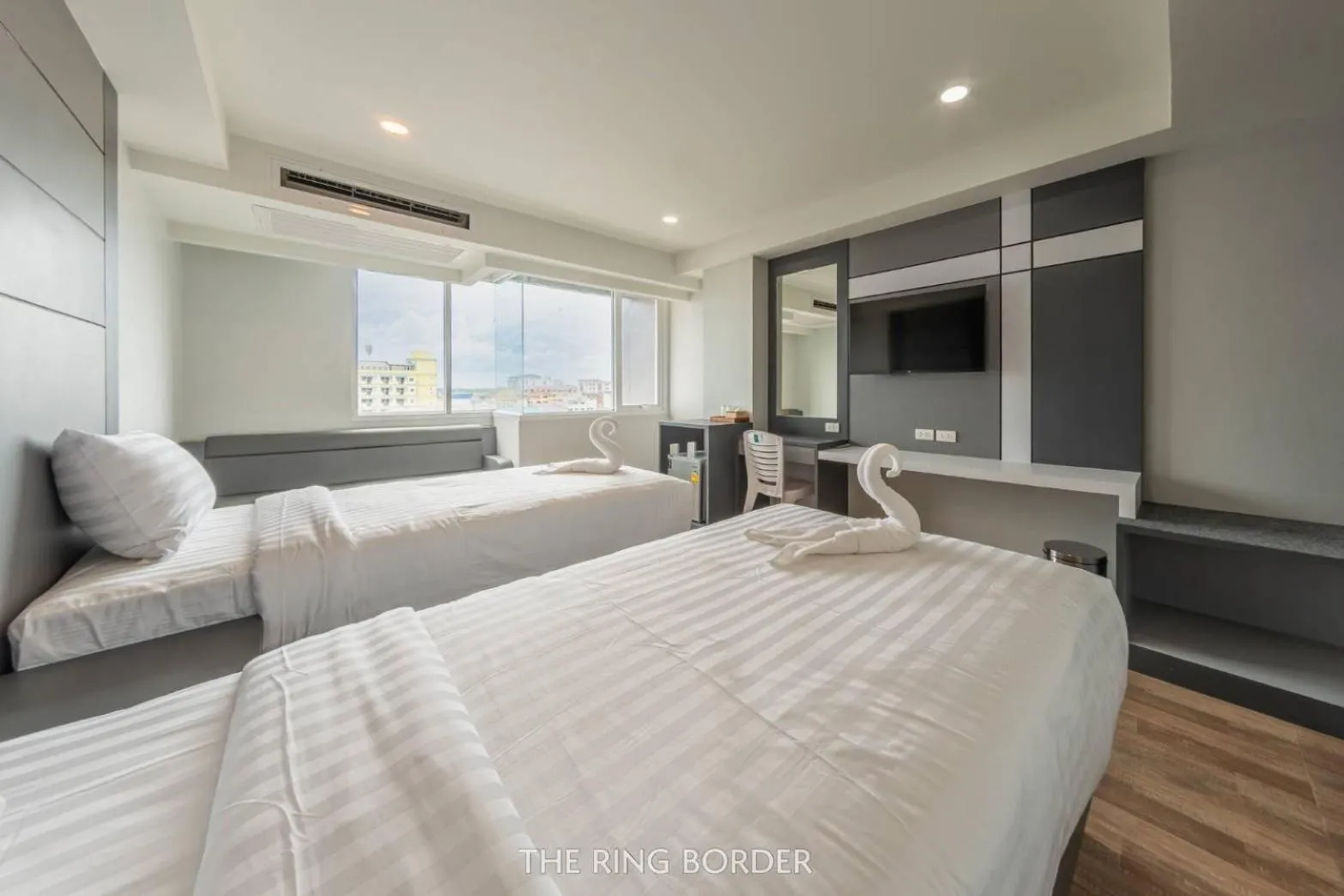 Bed in The Ring Border