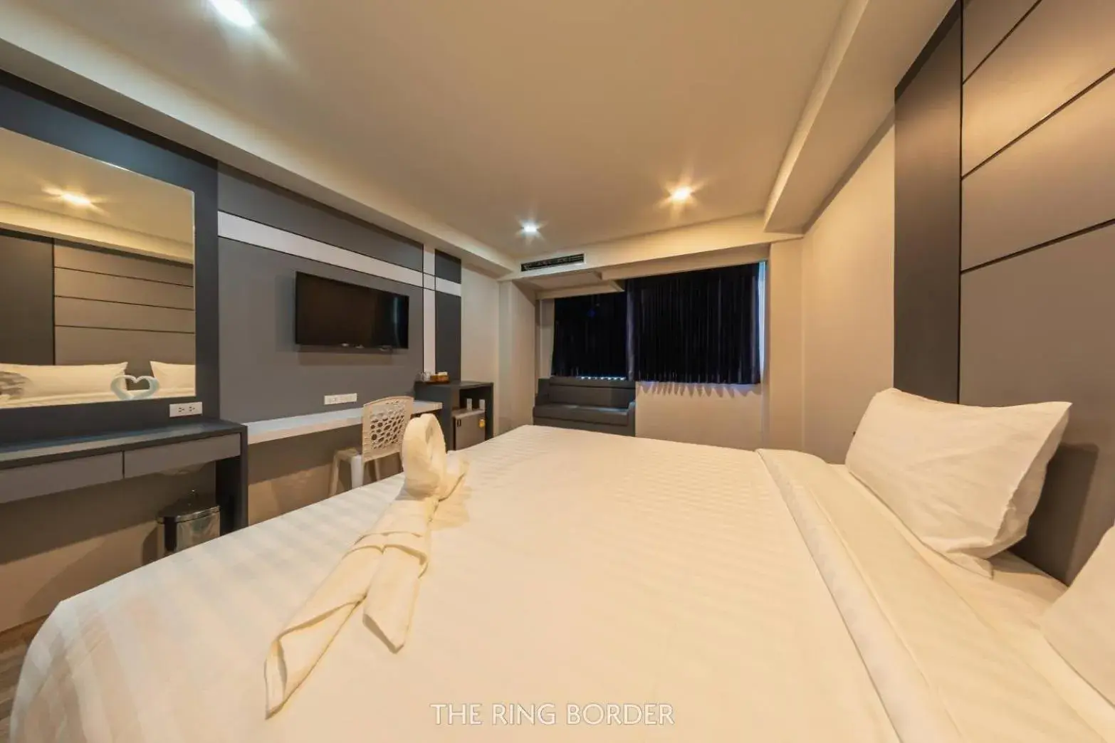 Bed in The Ring Border Bed in The Ring Border