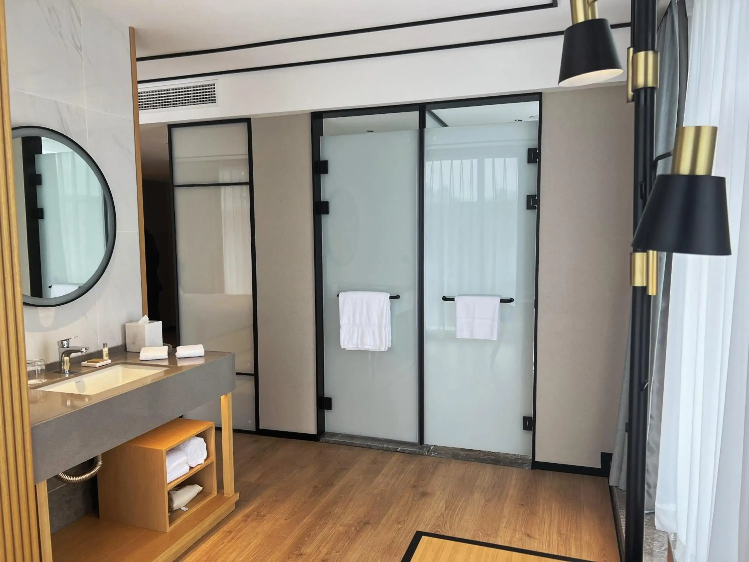 Superior King Room in Hilton Garden Inn Huzhou Anji Phoenix Mountain Superior King Room in Hilton Garden Inn Huzhou Anji Phoenix Mountain