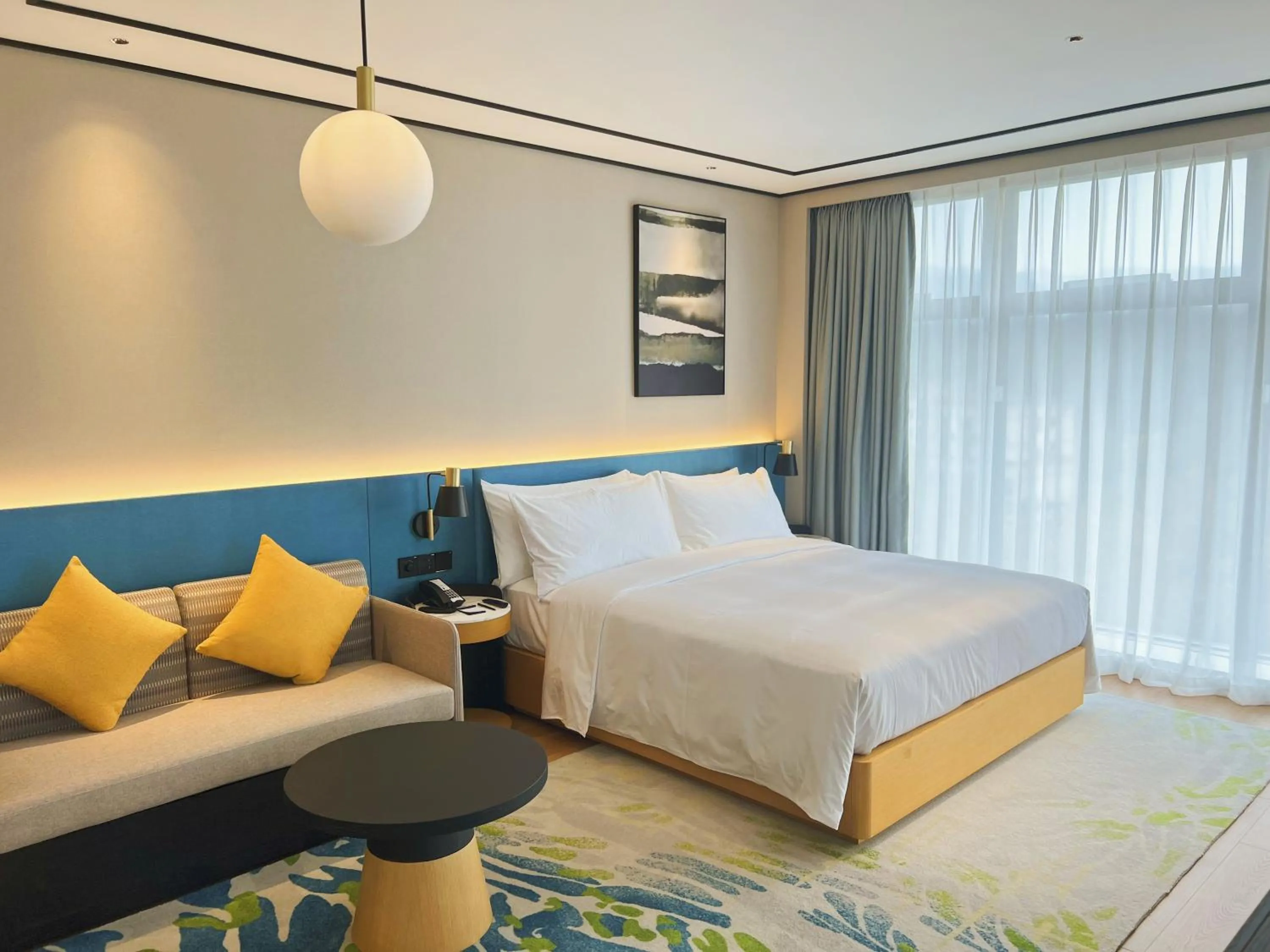 Bedroom, Bed in Hilton Garden Inn Huzhou Anji Phoenix Mountain