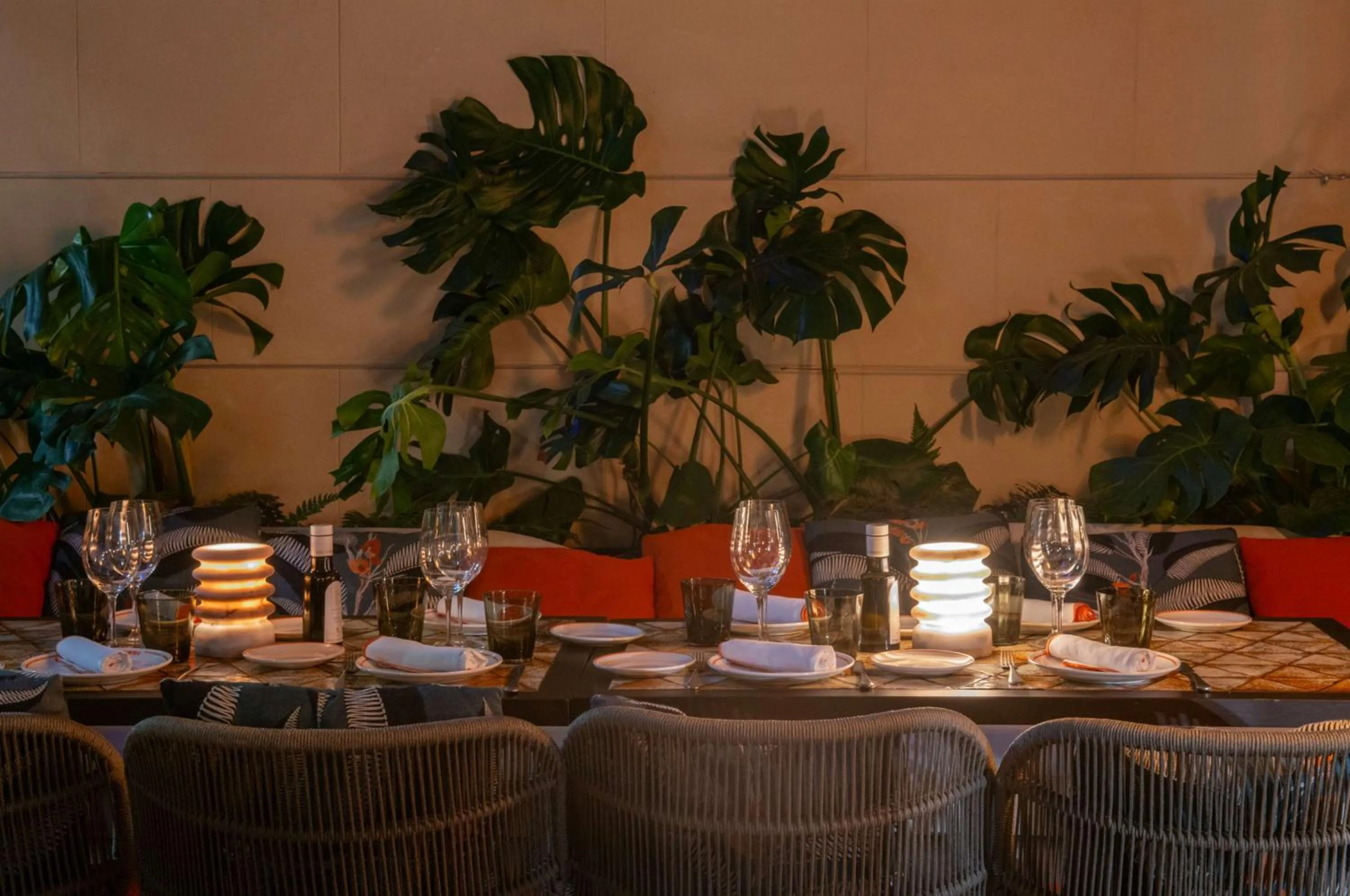 Restaurant/places to eat in Hotel Montera Madrid, Curio Collection By Hilton