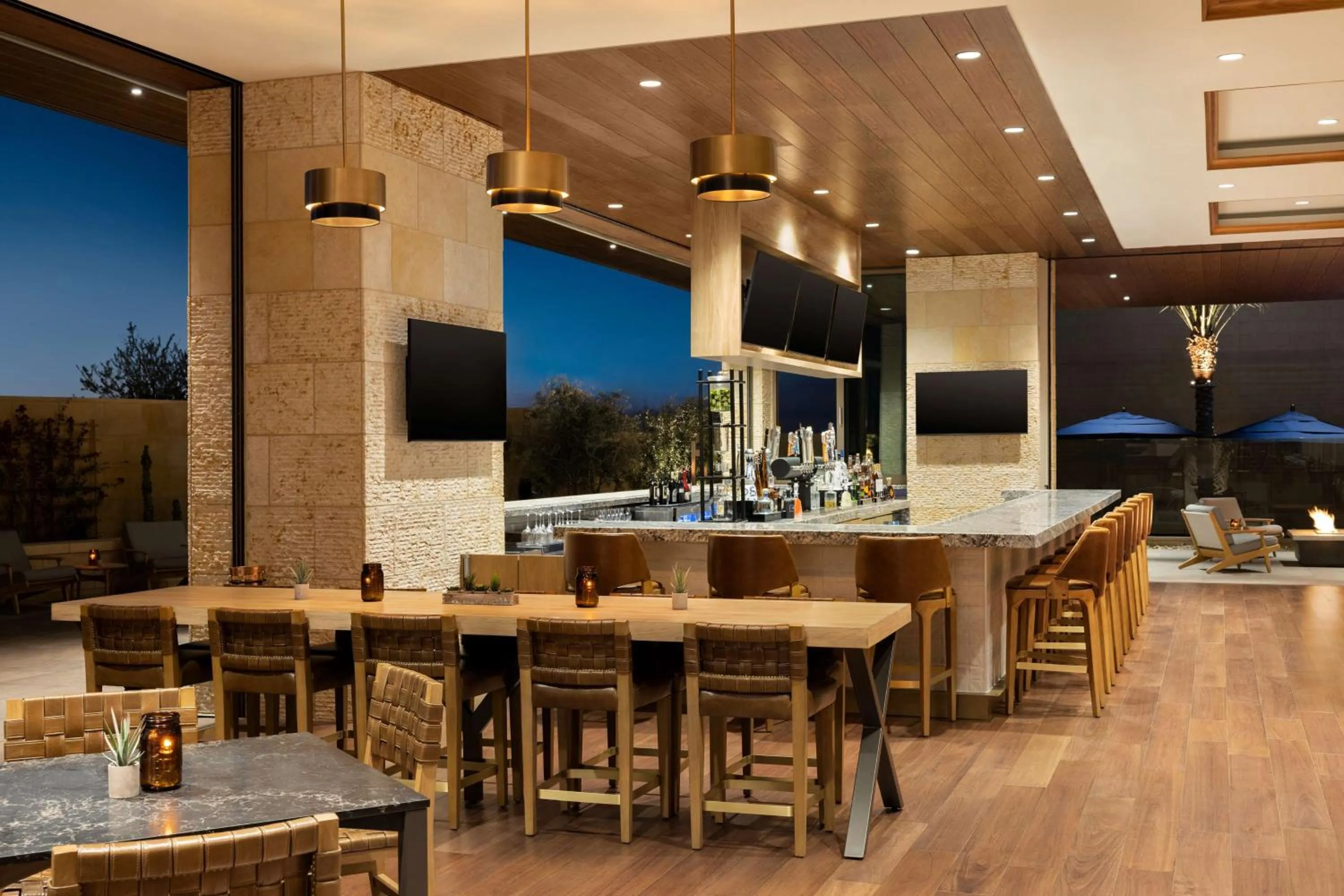 Restaurant/places to eat in Hilton North Scottsdale At Cavasson