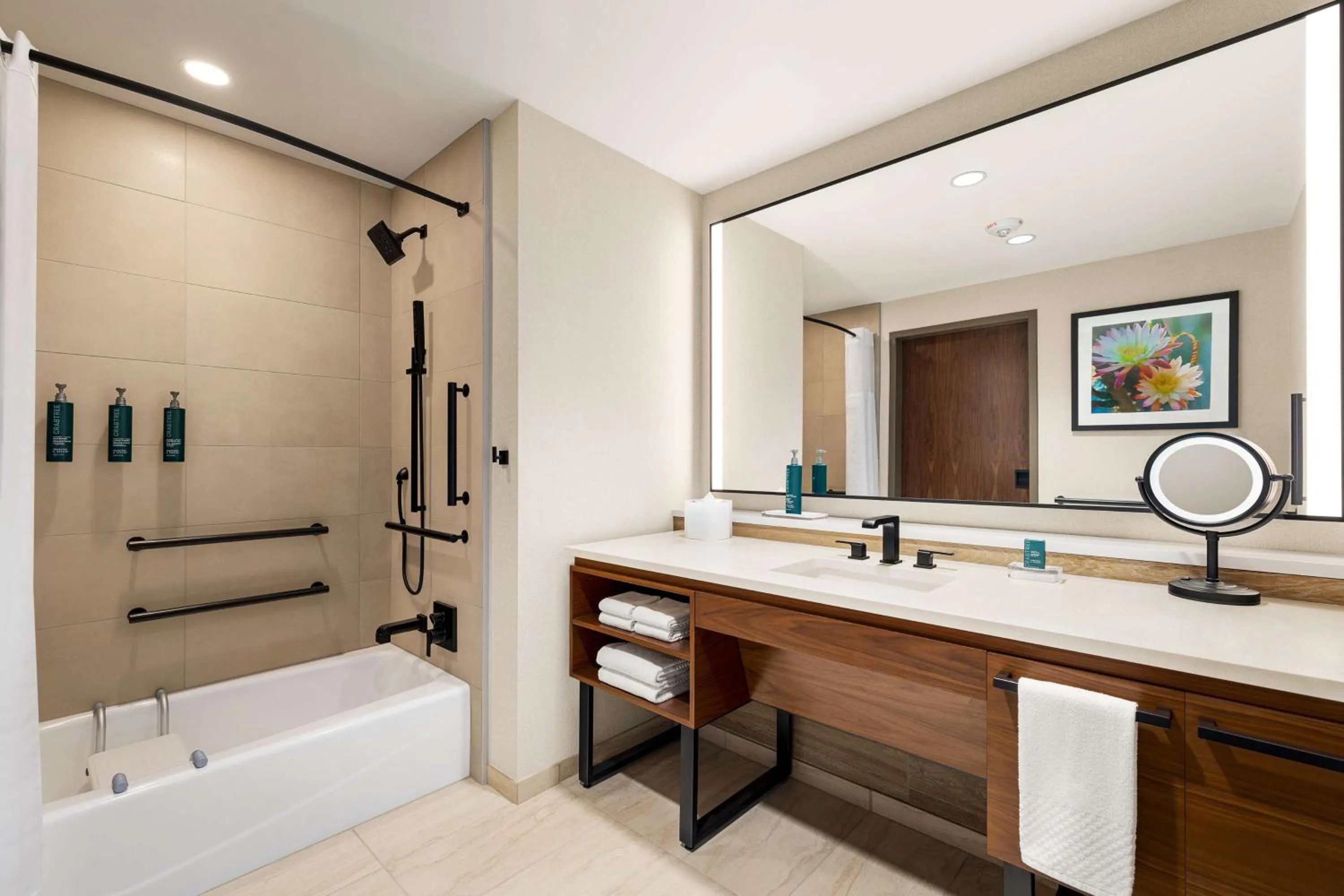 Photo of the whole room in Hilton North Scottsdale At Cavasson