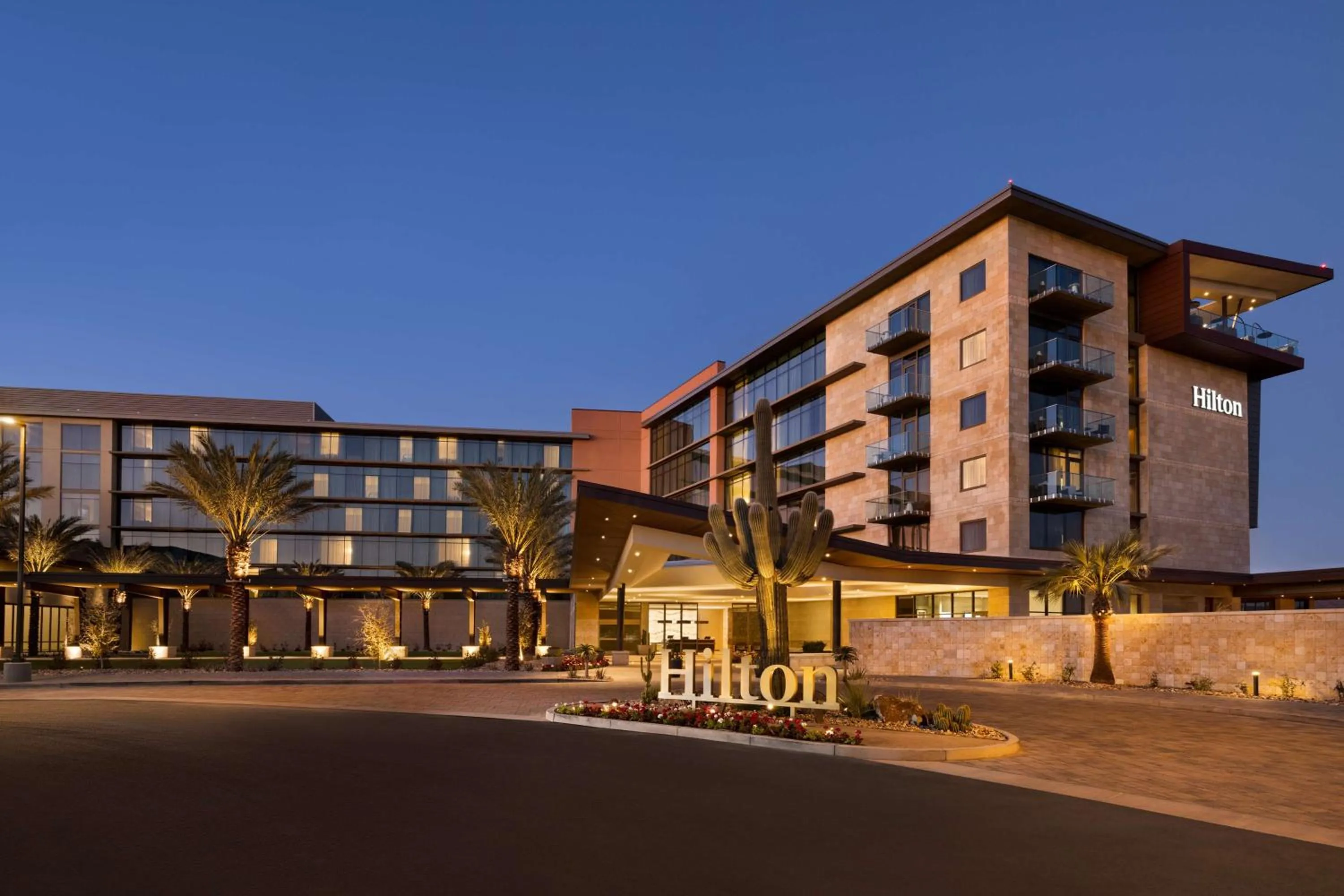 Property building in Hilton North Scottsdale At Cavasson