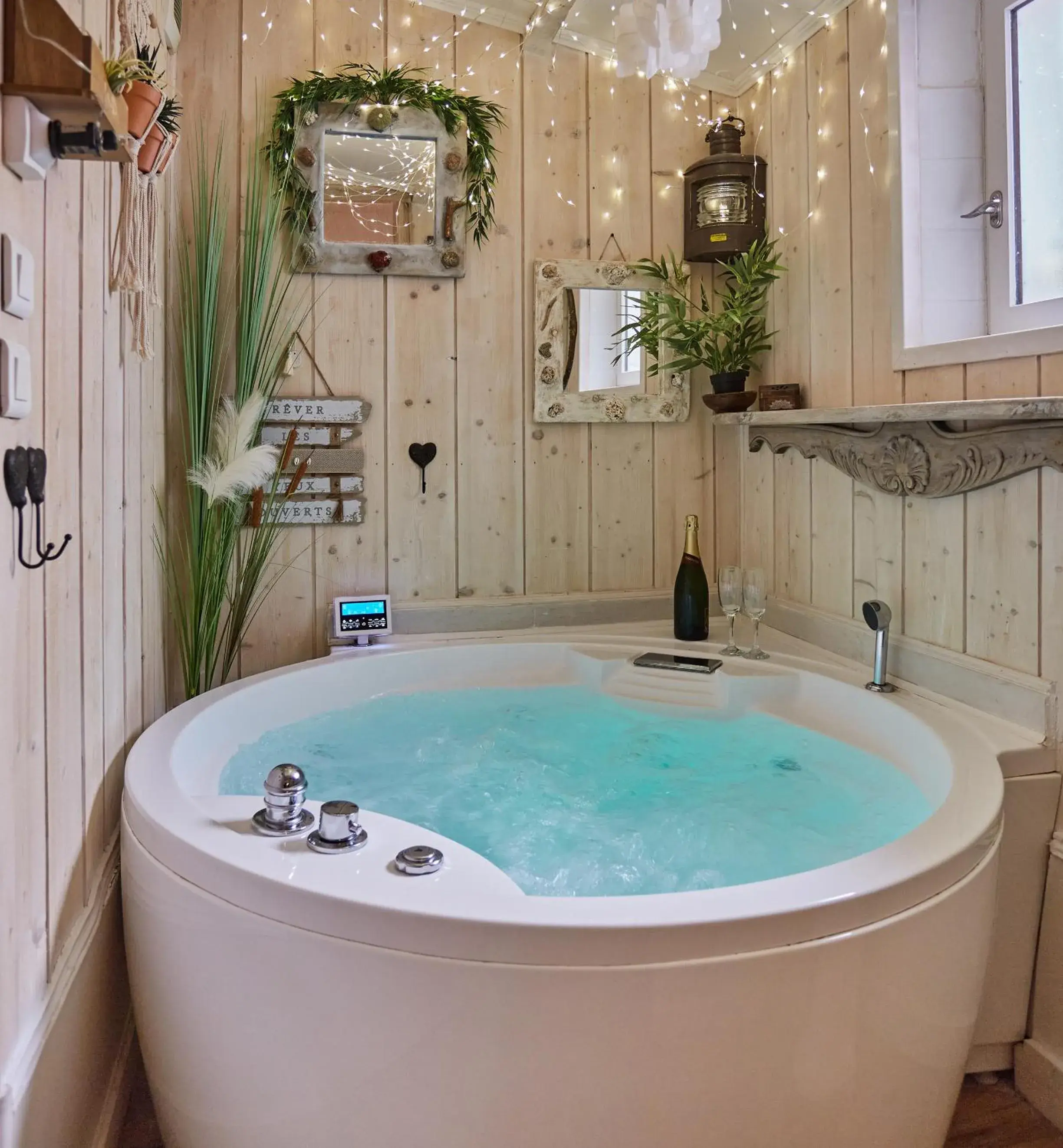 L'Escapade Aixoise Sauna Baln¿Jacuzzi All Inclusive L'Escapade Aixoise Sauna Baln¿Jacuzzi All Inclusive