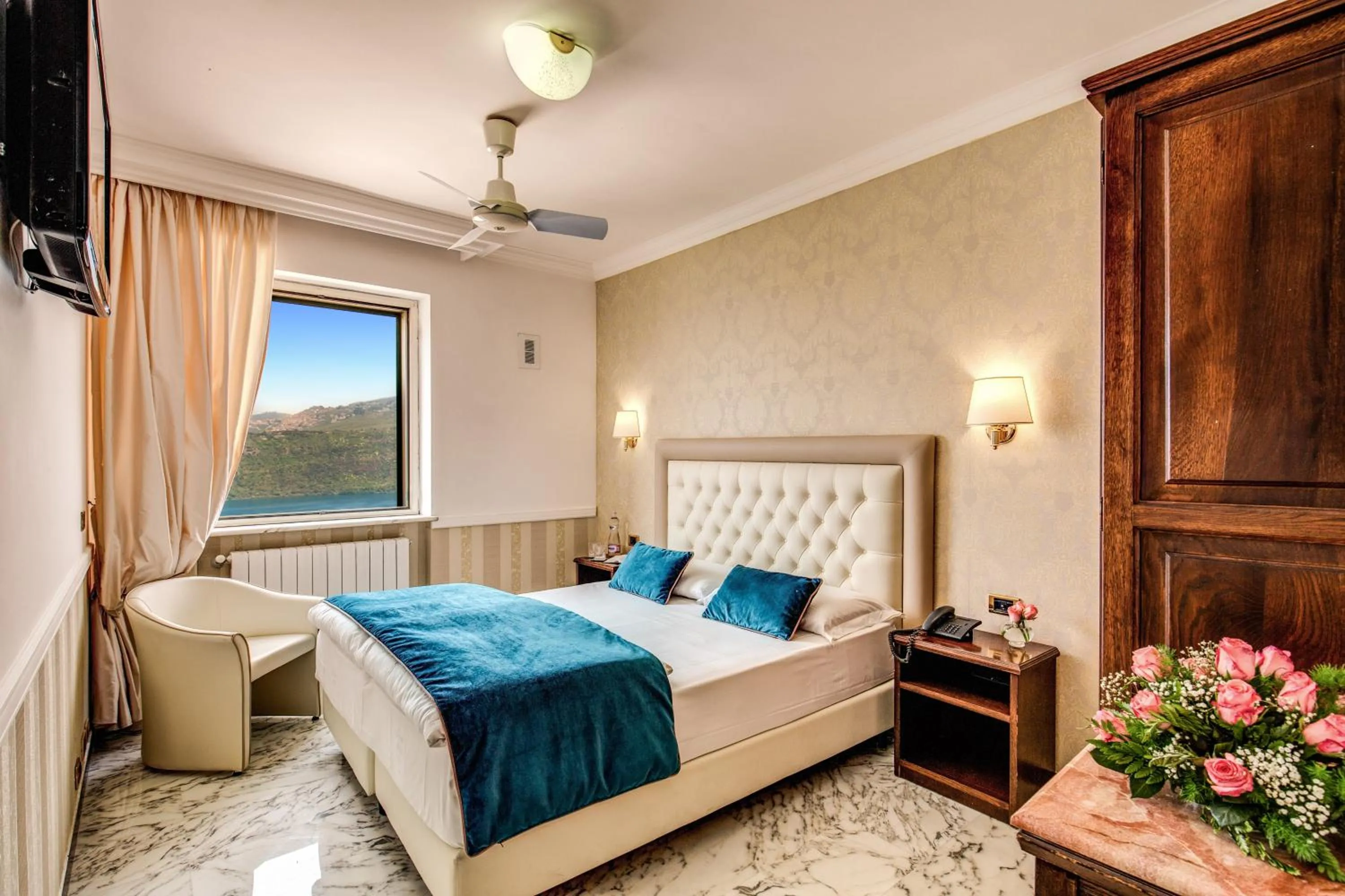 Bed in Hotel Castel Vecchio