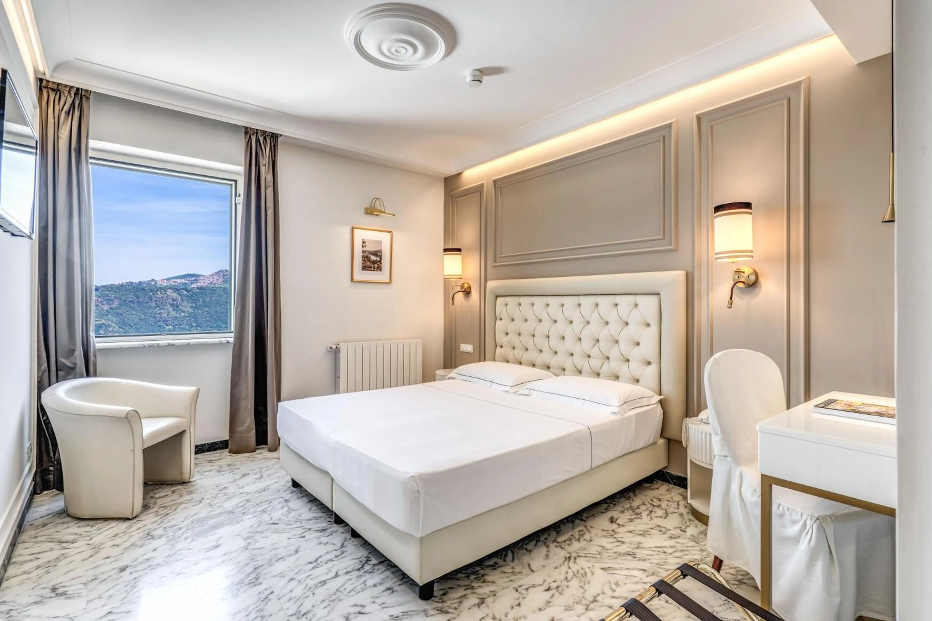 Bed in Hotel Castel Vecchio