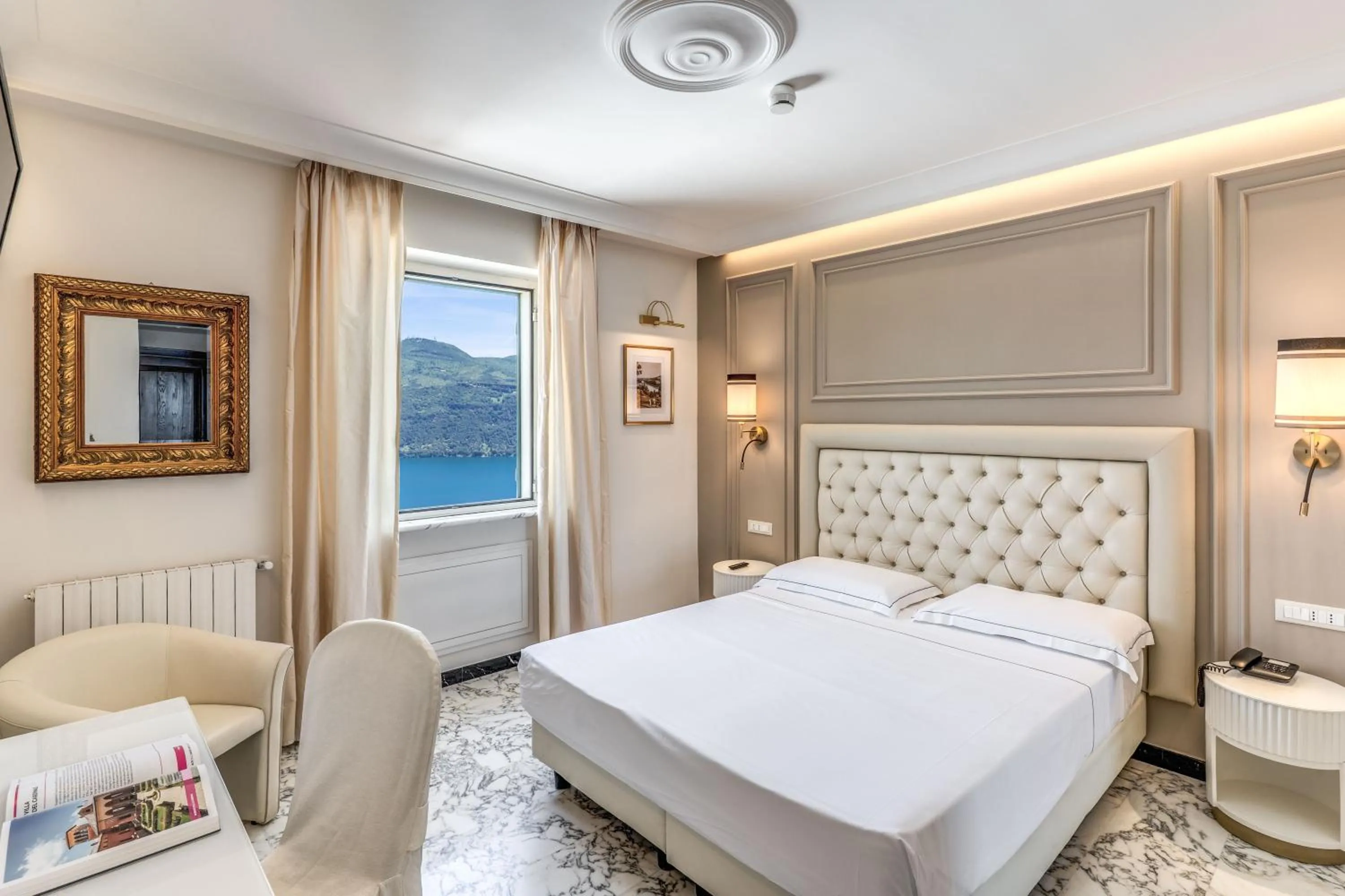 Bed in Hotel Castel Vecchio