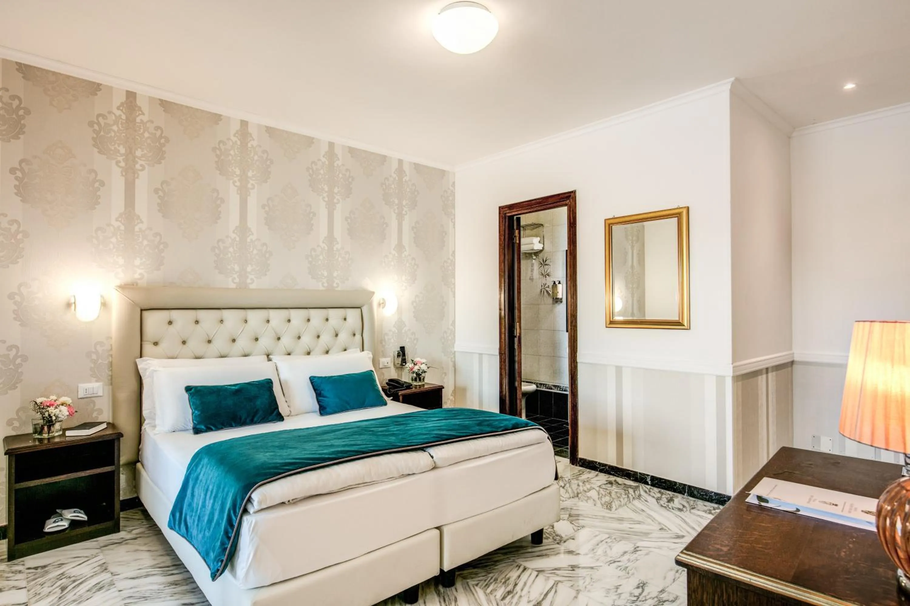 Bed in Hotel Castel Vecchio