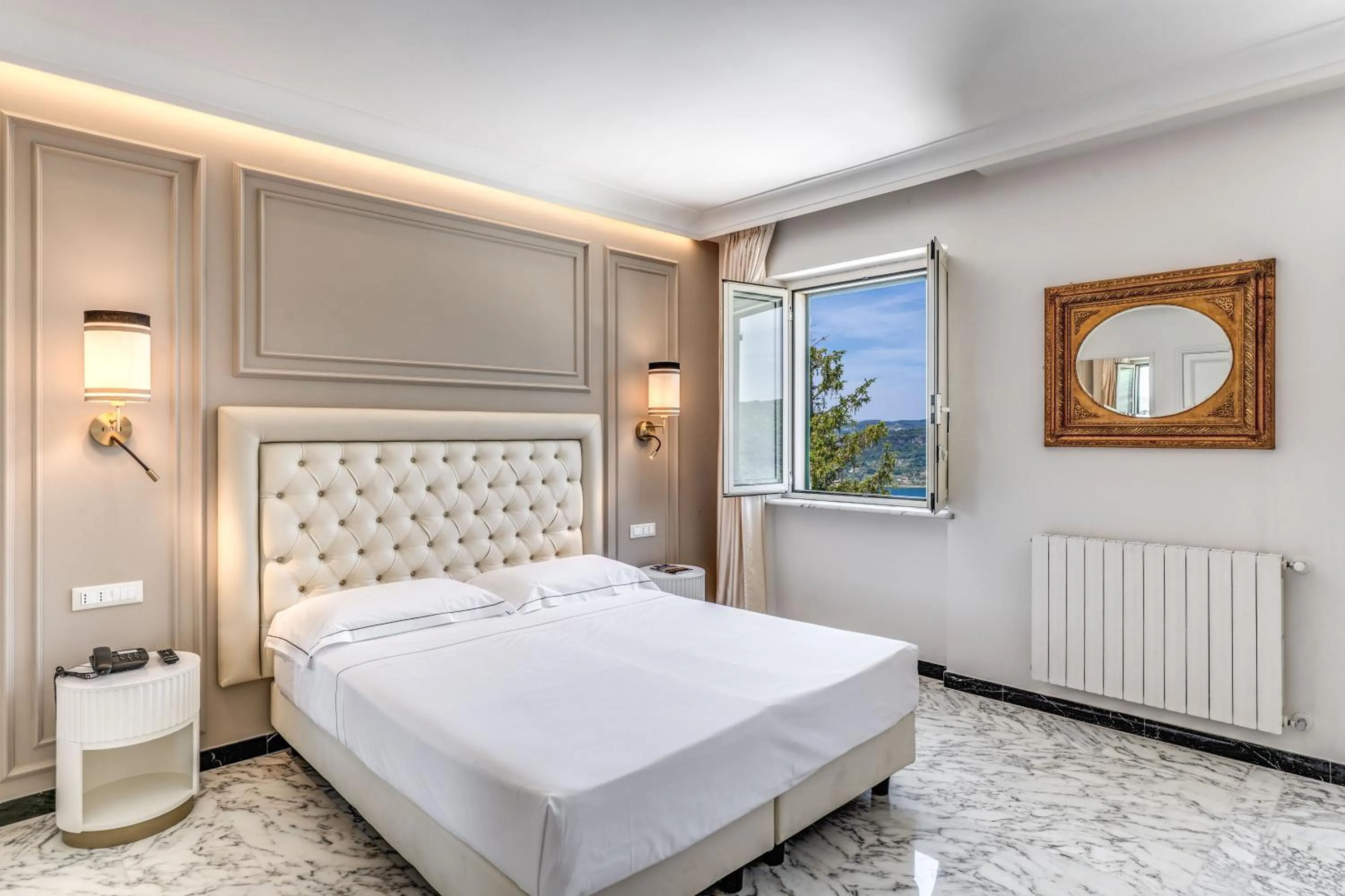 Bed in Hotel Castel Vecchio