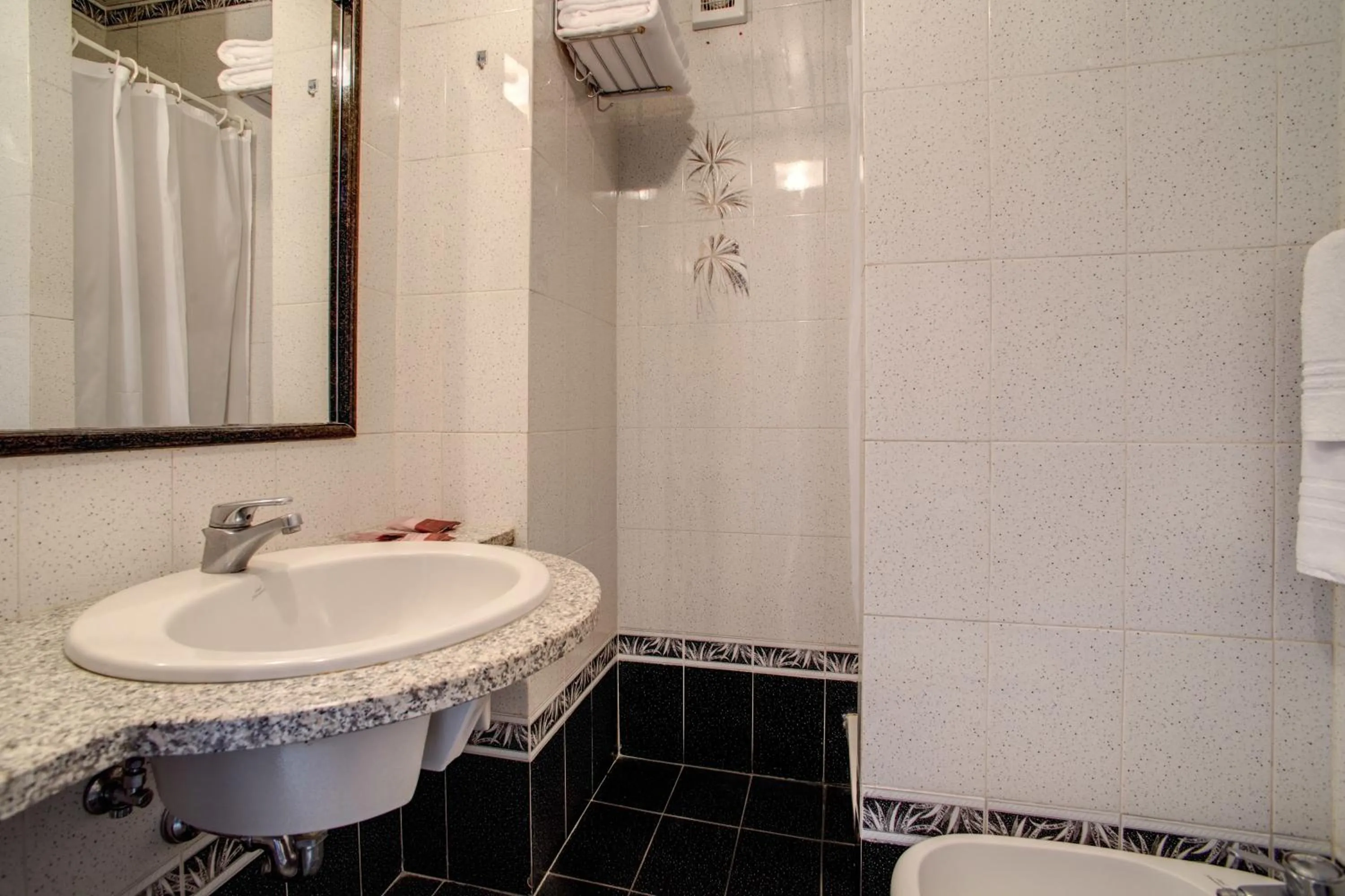 Bathroom in Hotel Castel Vecchio