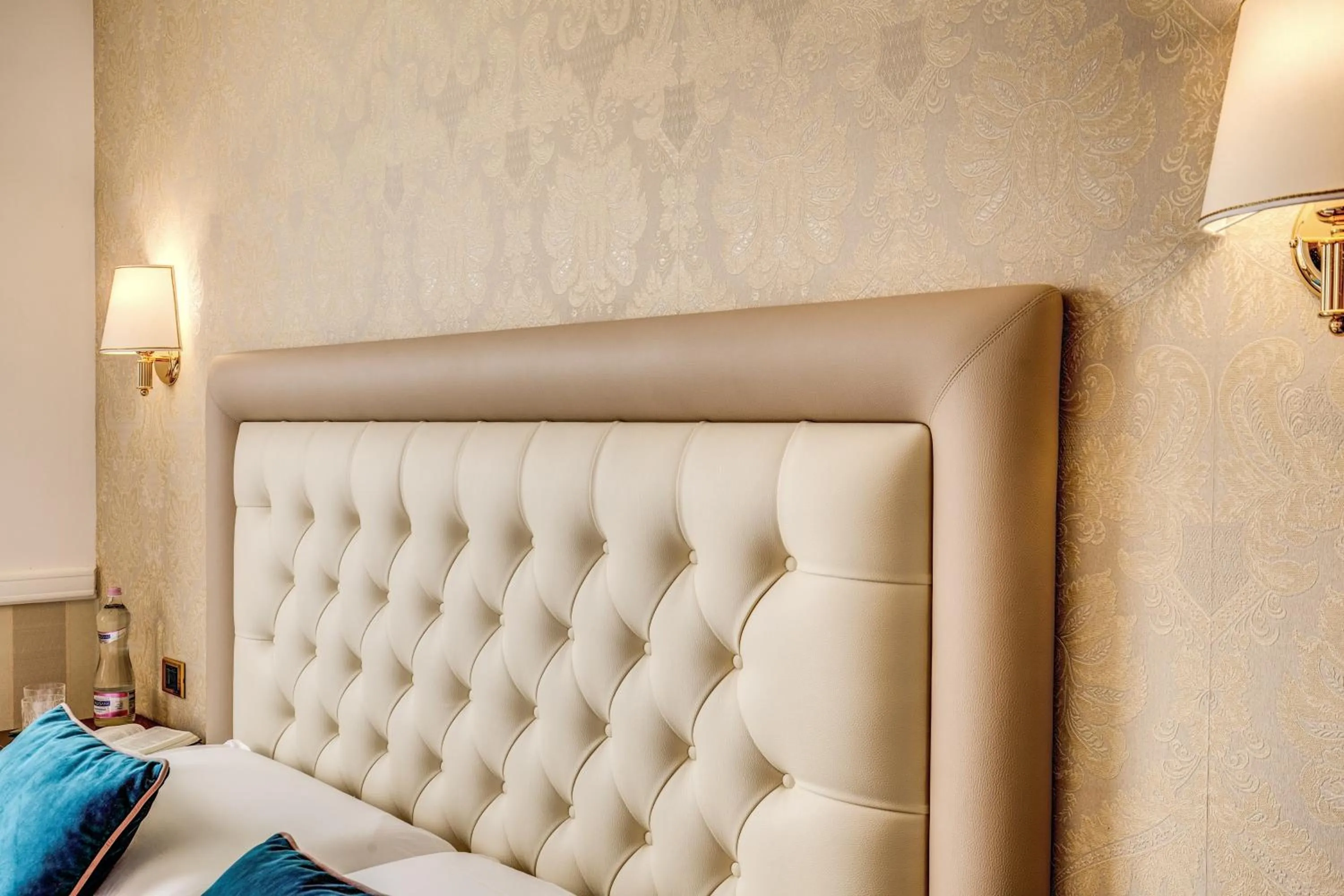 Bed in Hotel Castel Vecchio