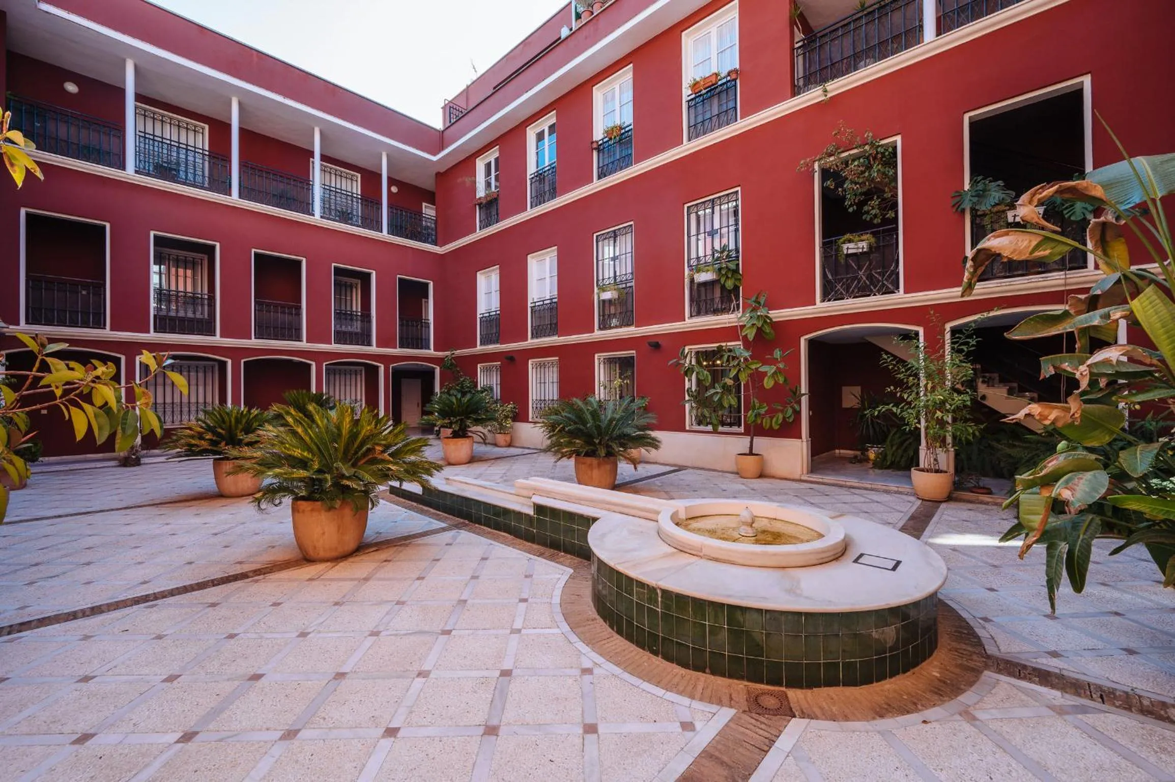 Facade/entrance in Lirio Suite Apartment - Private Parking included