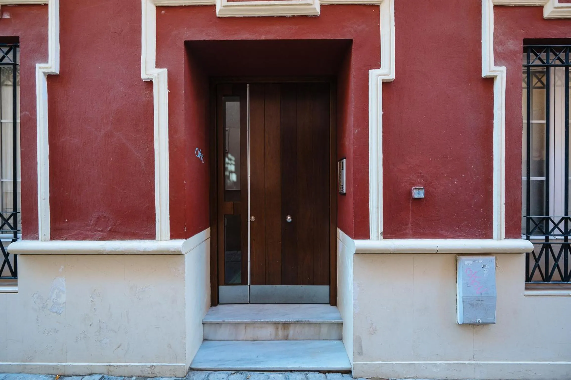 Facade/entrance in Lirio Suite Apartment - Private Parking included