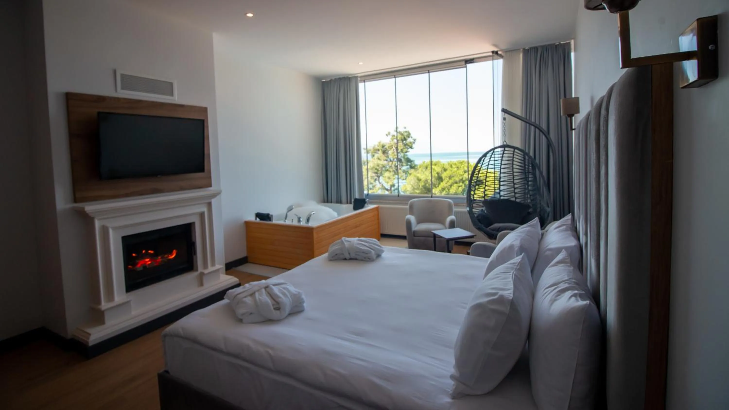 Bed in Lake Life Hotel