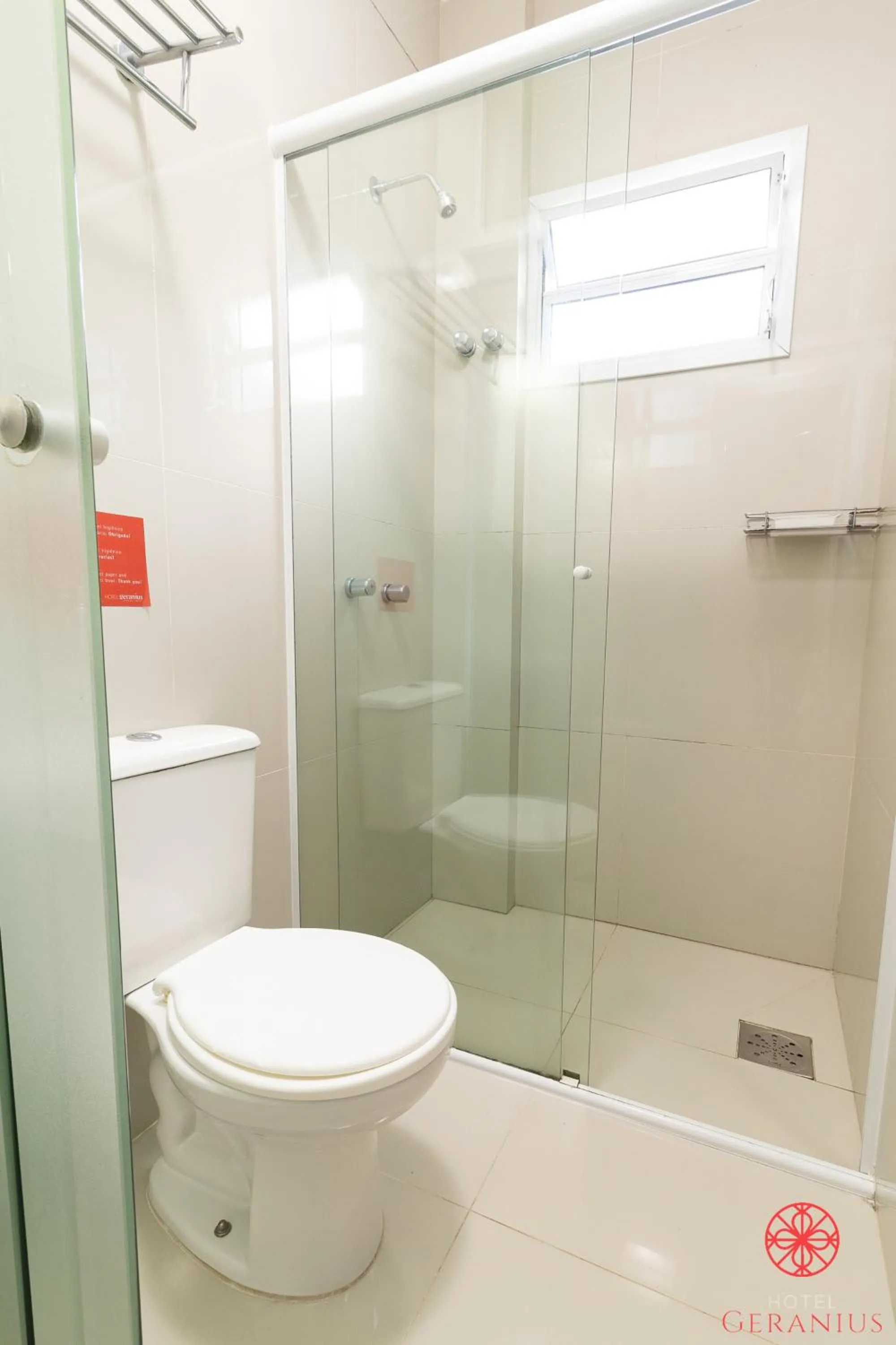 Shower in Hotel Geranius Ingleses