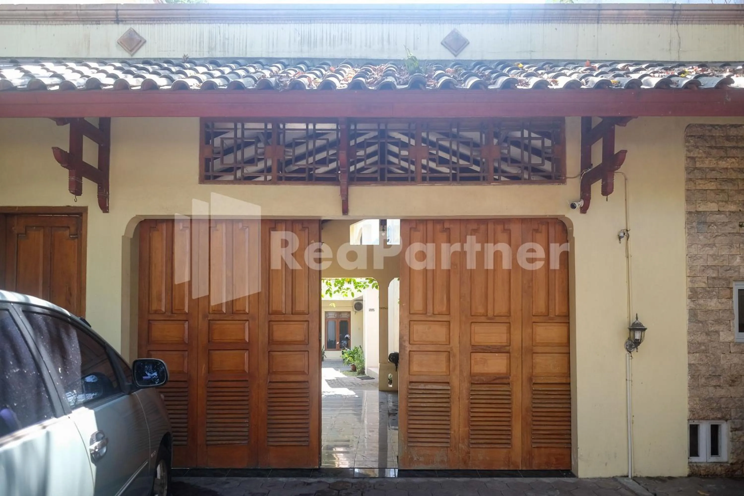 Facade/entrance in Wisma Garuda Syariah Condoongcatur Mitra RedDoorz