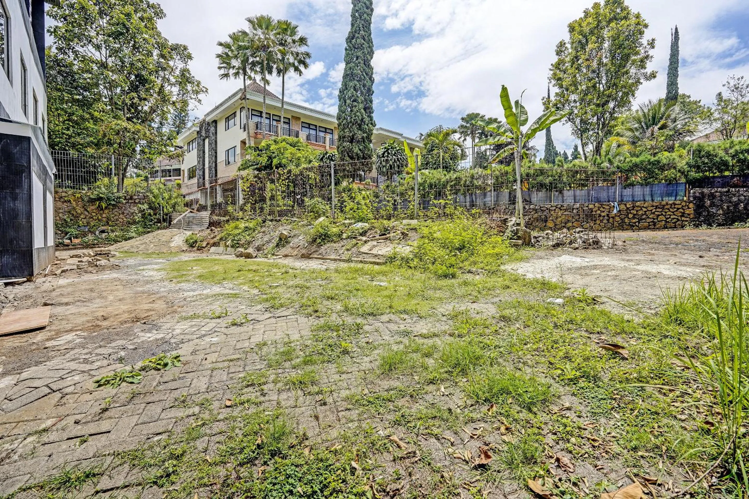 Facade/entrance in Hotel O Villa A1