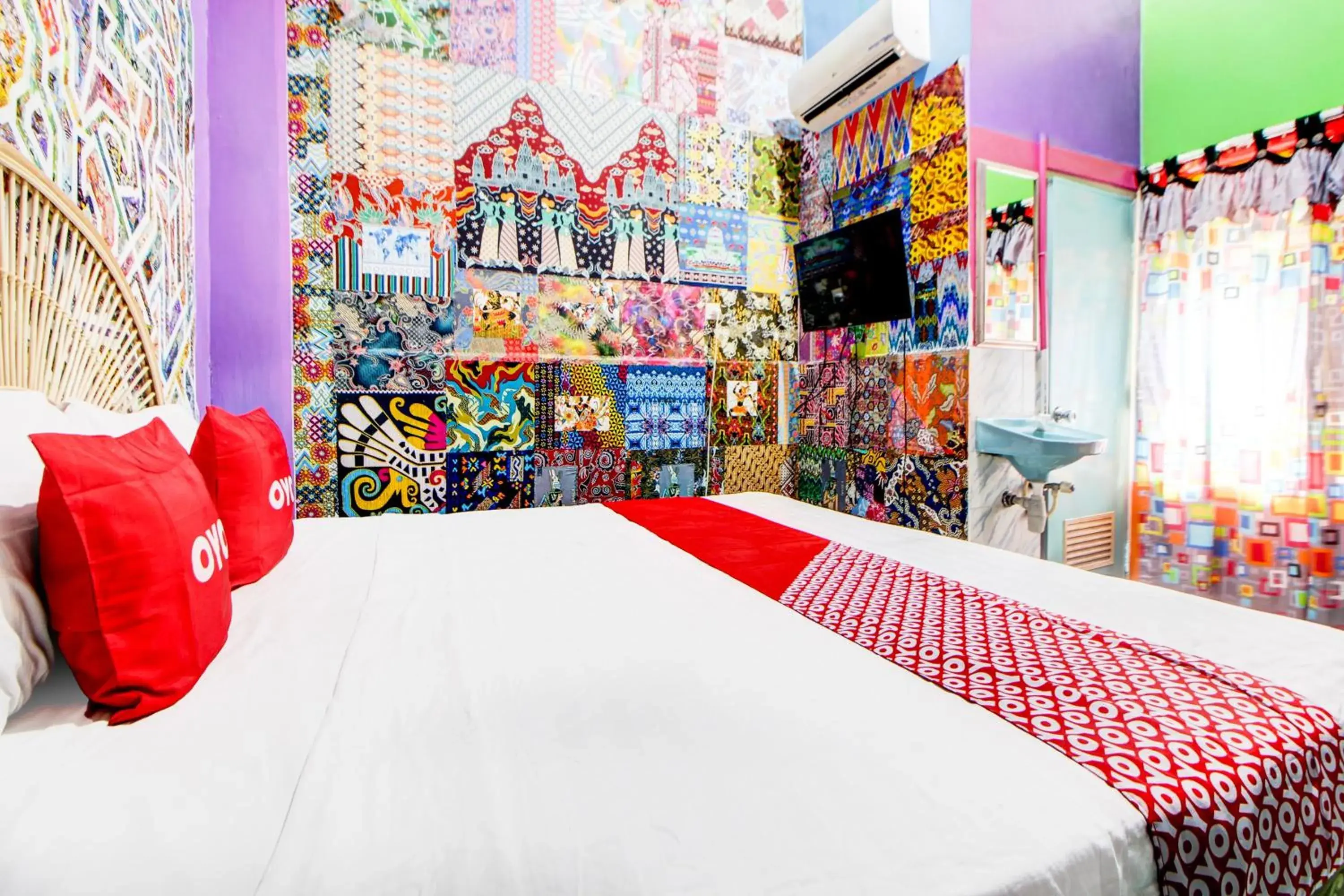 Bedroom in Hotel O Seturan Near Ugm Formerly Palem Kecut Bedroom in Hotel O Seturan Near Ugm Formerly Palem Kecut