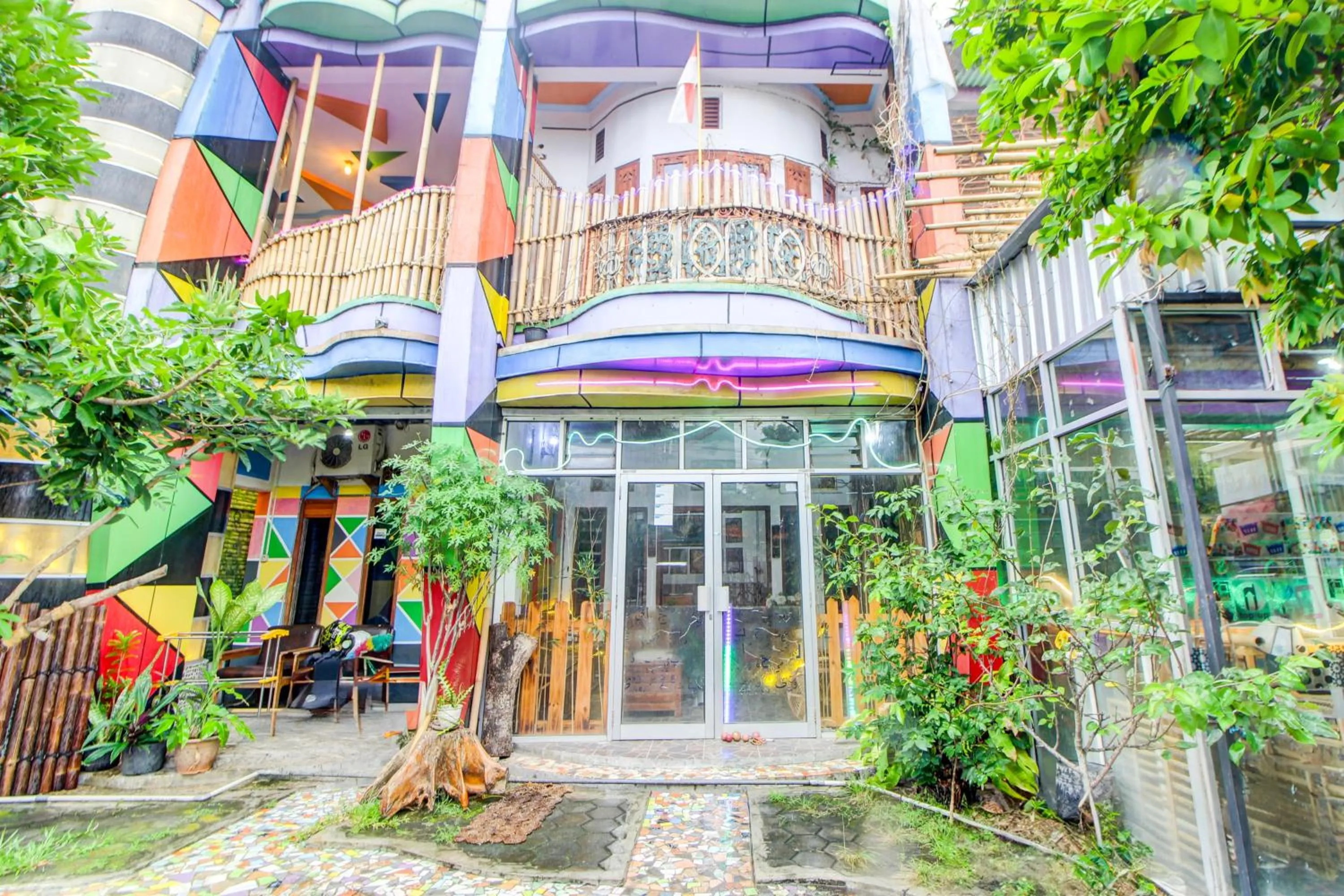 Facade/entrance in Hotel O Seturan Near Ugm Formerly Palem Kecut