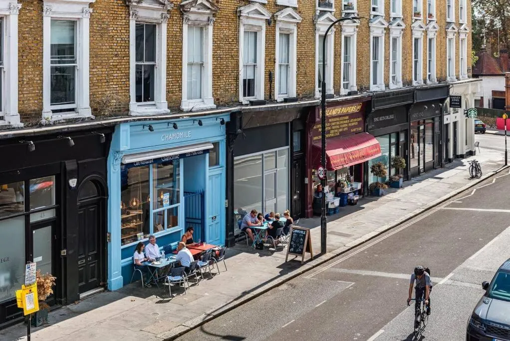 Lady on the Lane- 2 bed Primrose Hill
