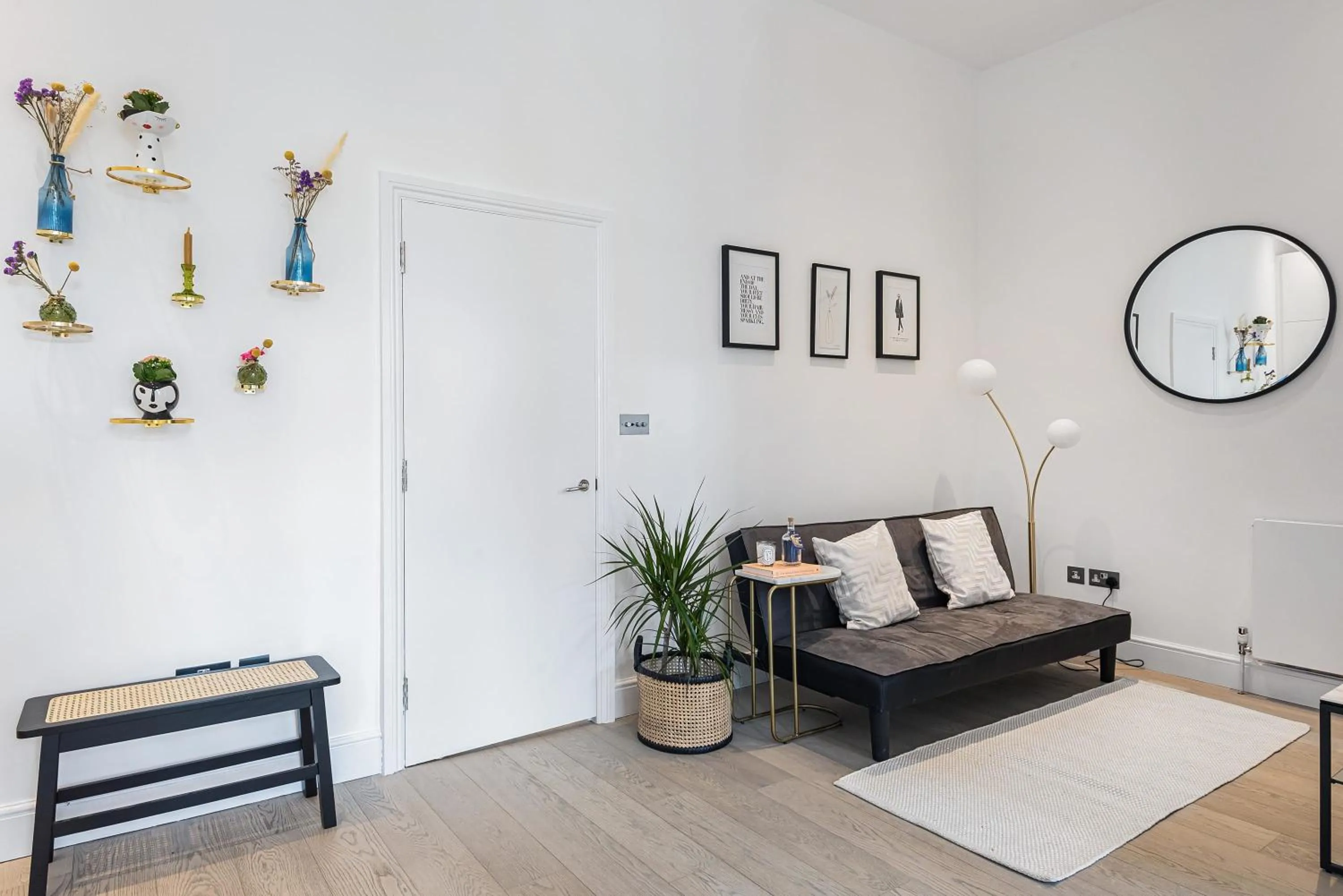 Lady on the Lane- 2 bed Primrose Hill