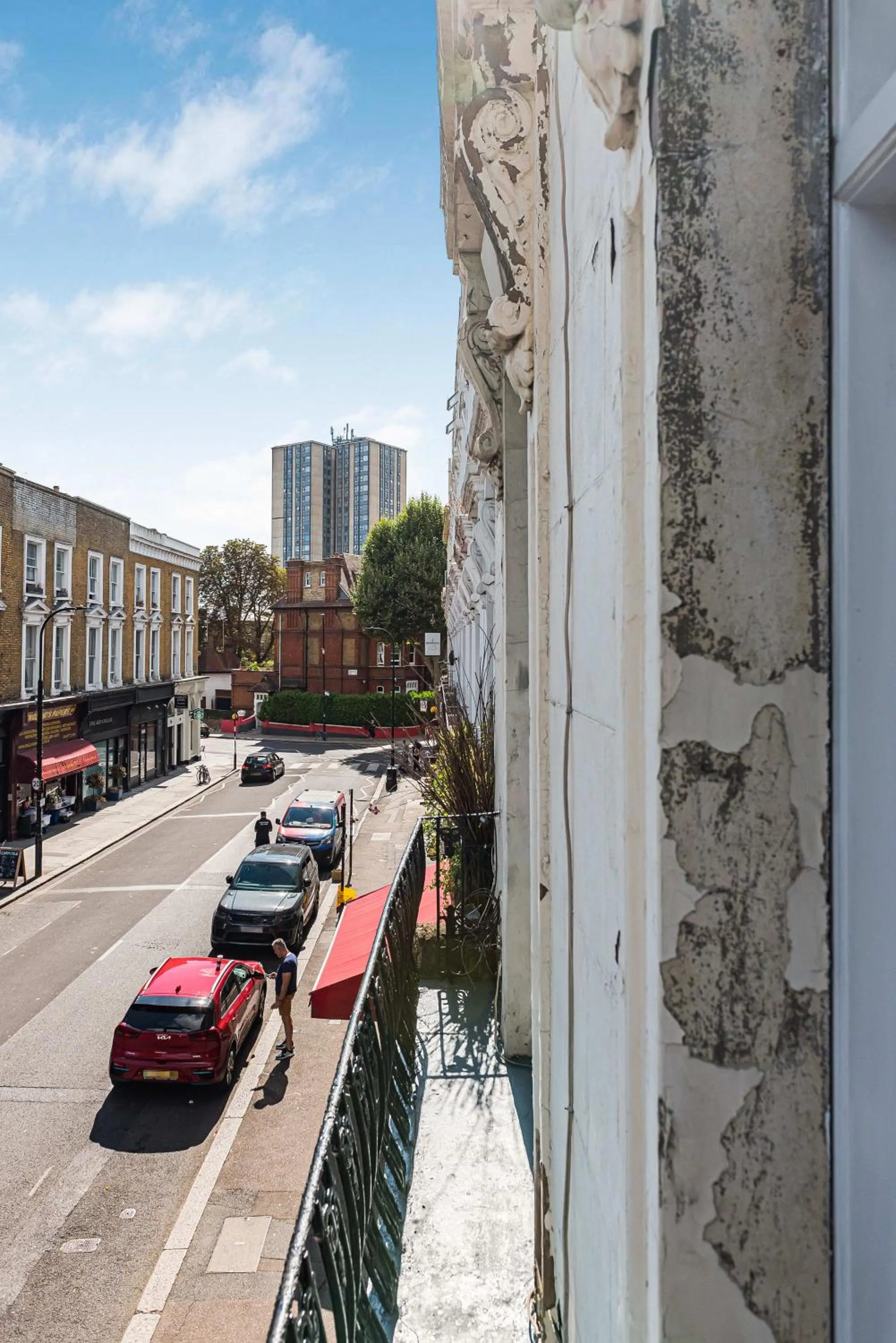 Lady on the Lane- 2 bed Primrose Hill