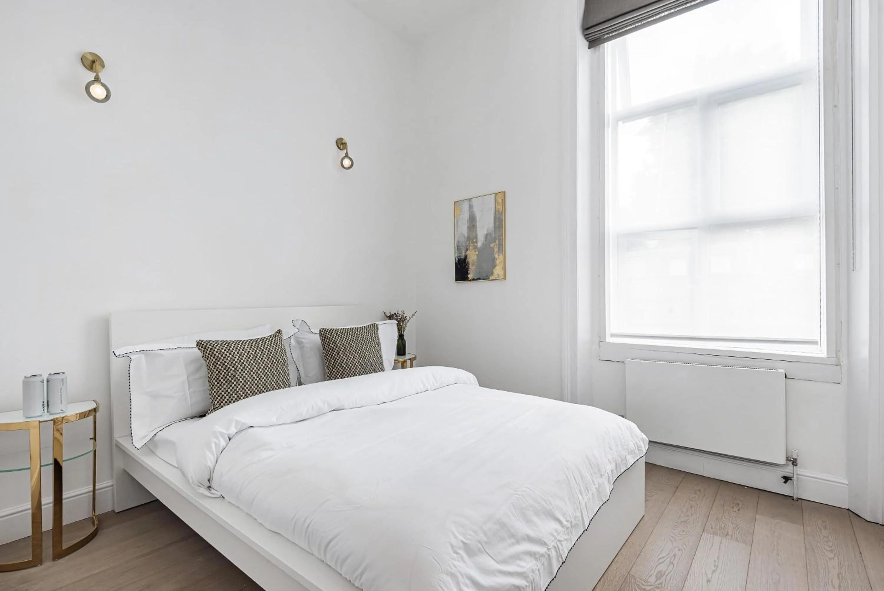 Bed in Lady on the Lane- 2 bed Primrose Hill