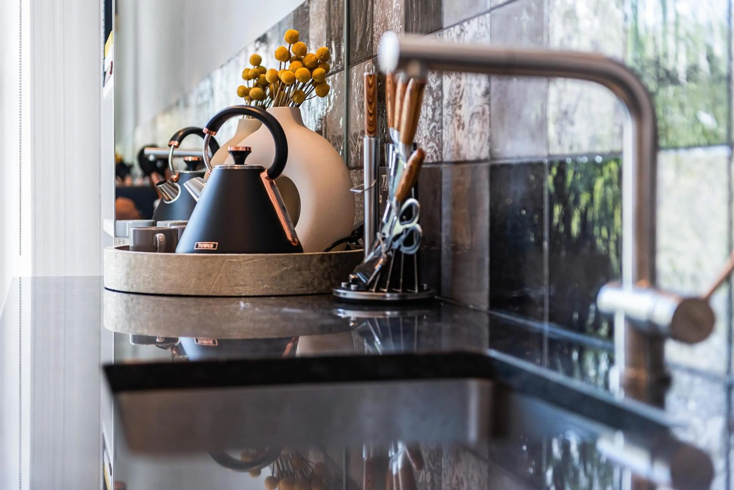Lady on the Lane- 2 bed Primrose Hill