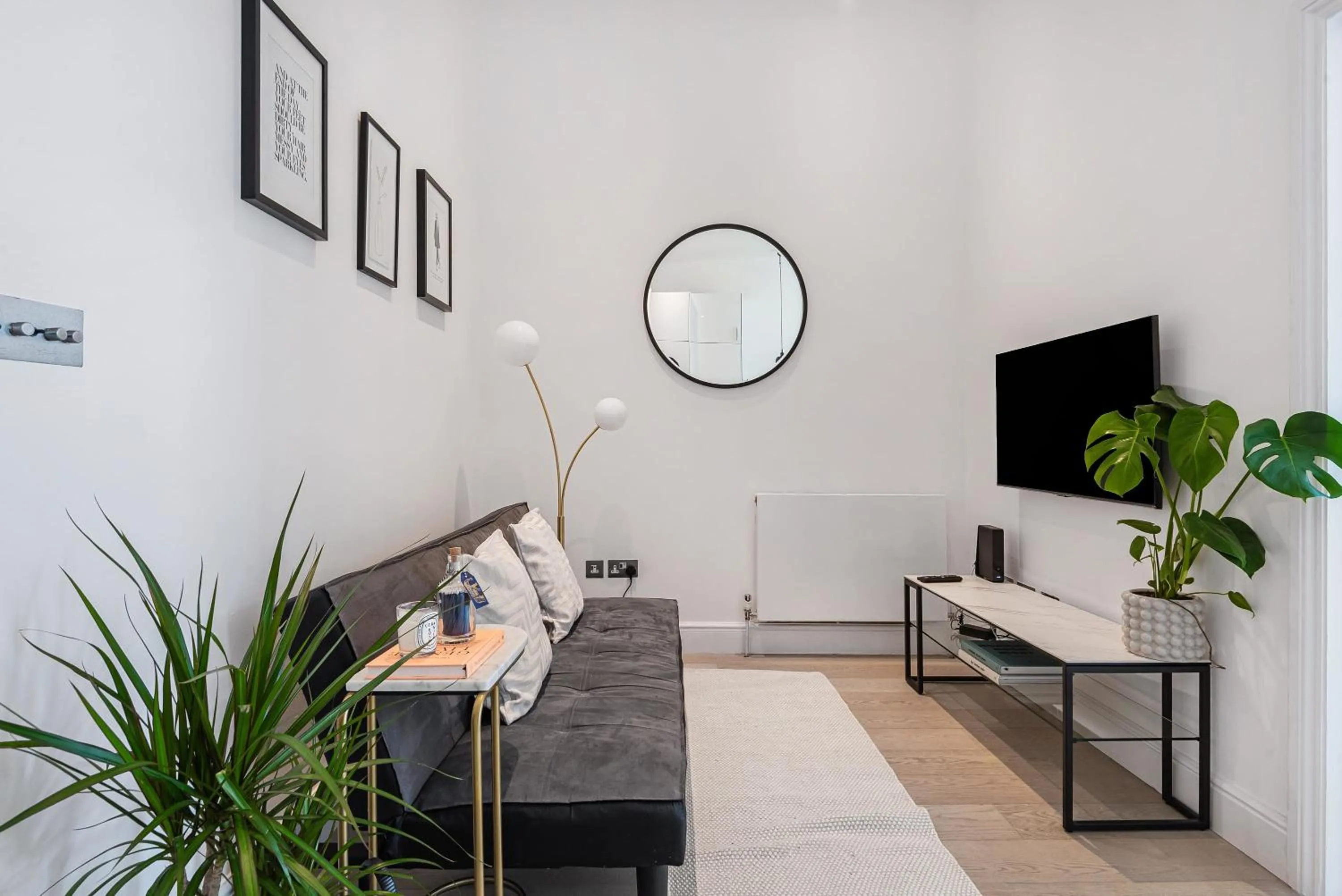 Lady on the Lane- 2 bed Primrose Hill