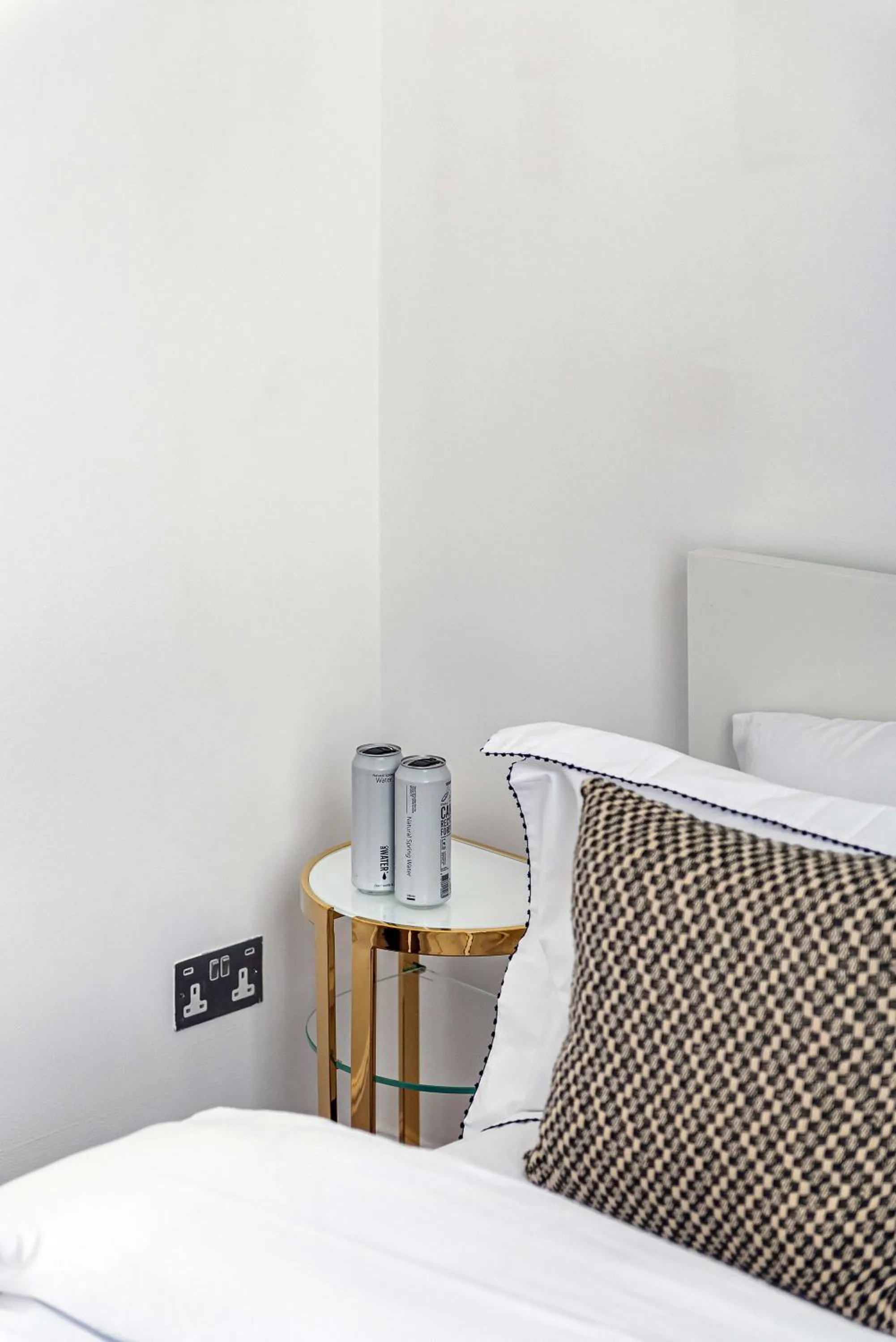 Bed in Lady on the Lane- 2 bed Primrose Hill