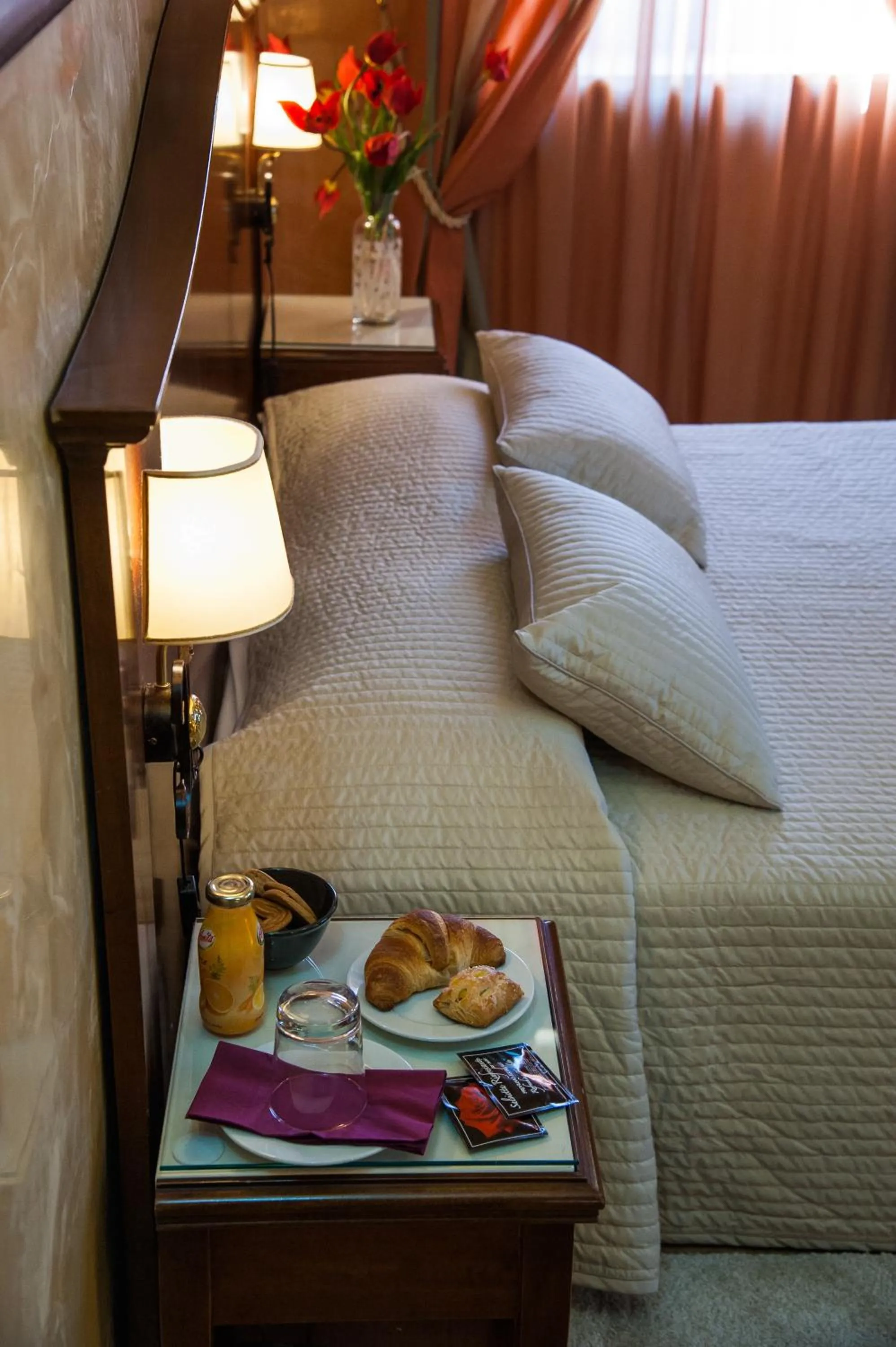 Bedroom, Bed in Hotel Al Ritrovo