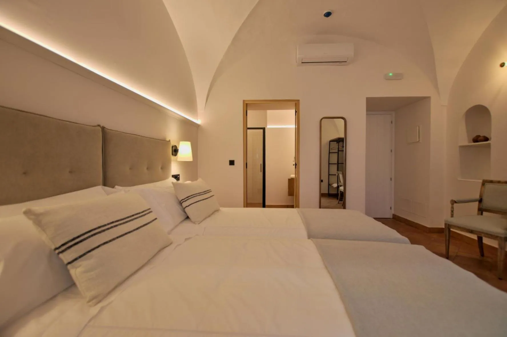 Photo of the whole room, Bed in Hotel Casa Ernestina