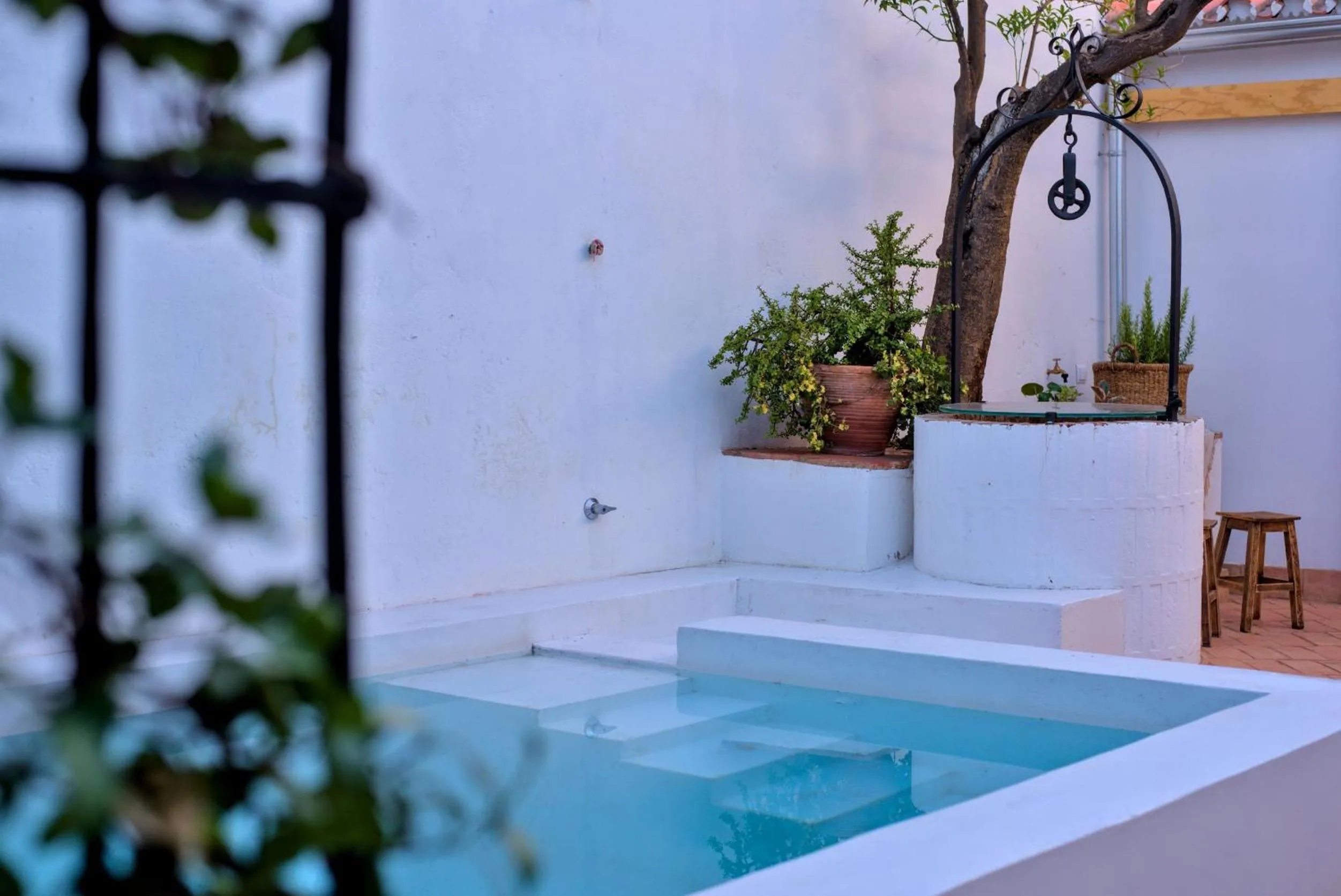 Swimming pool in Hotel Casa Ernestina