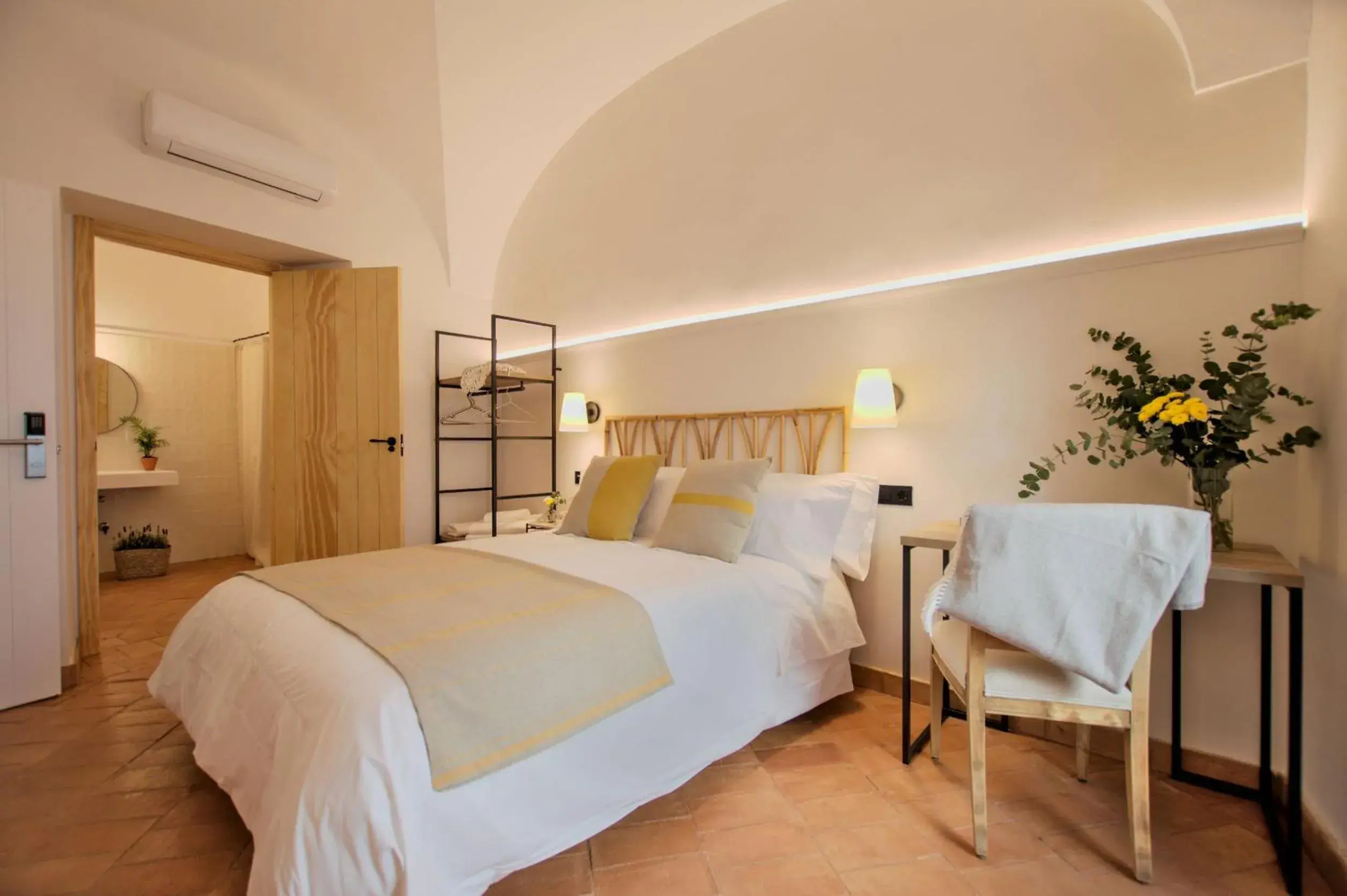 Double Room - Disability Access in Hotel Casa Ernestina Double Room - Disability Access in Hotel Casa Ernestina